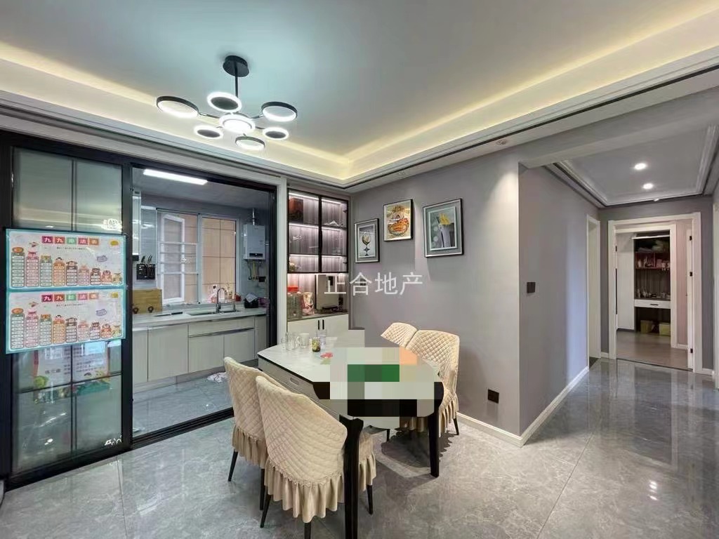 167，急售，森林国际，湖景房，双阳台，精装三房，9成新，电梯中层，满二