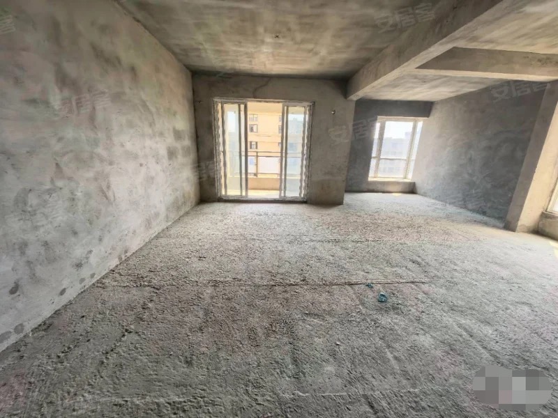 城东，公园世家，单价3400，电梯中层，证满二，两房