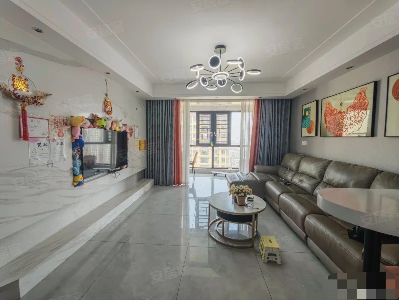 城南，领秀城，精装三房两卫，边户，9.9成新，单价6千多，性价比高