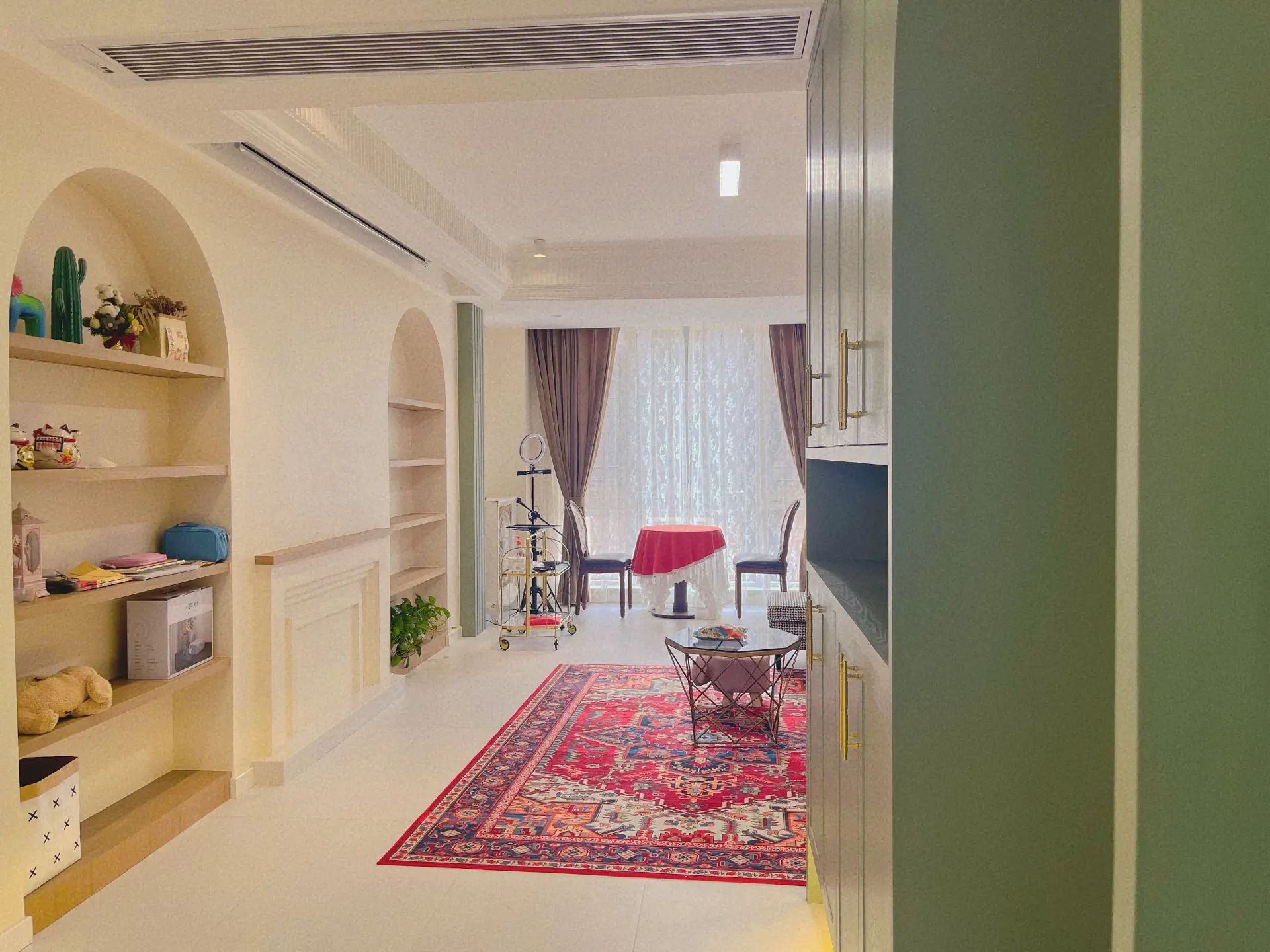 亏本出售，绿地香格里拉，电梯洋房，边户，3开间朝南，带衣帽间，证满二