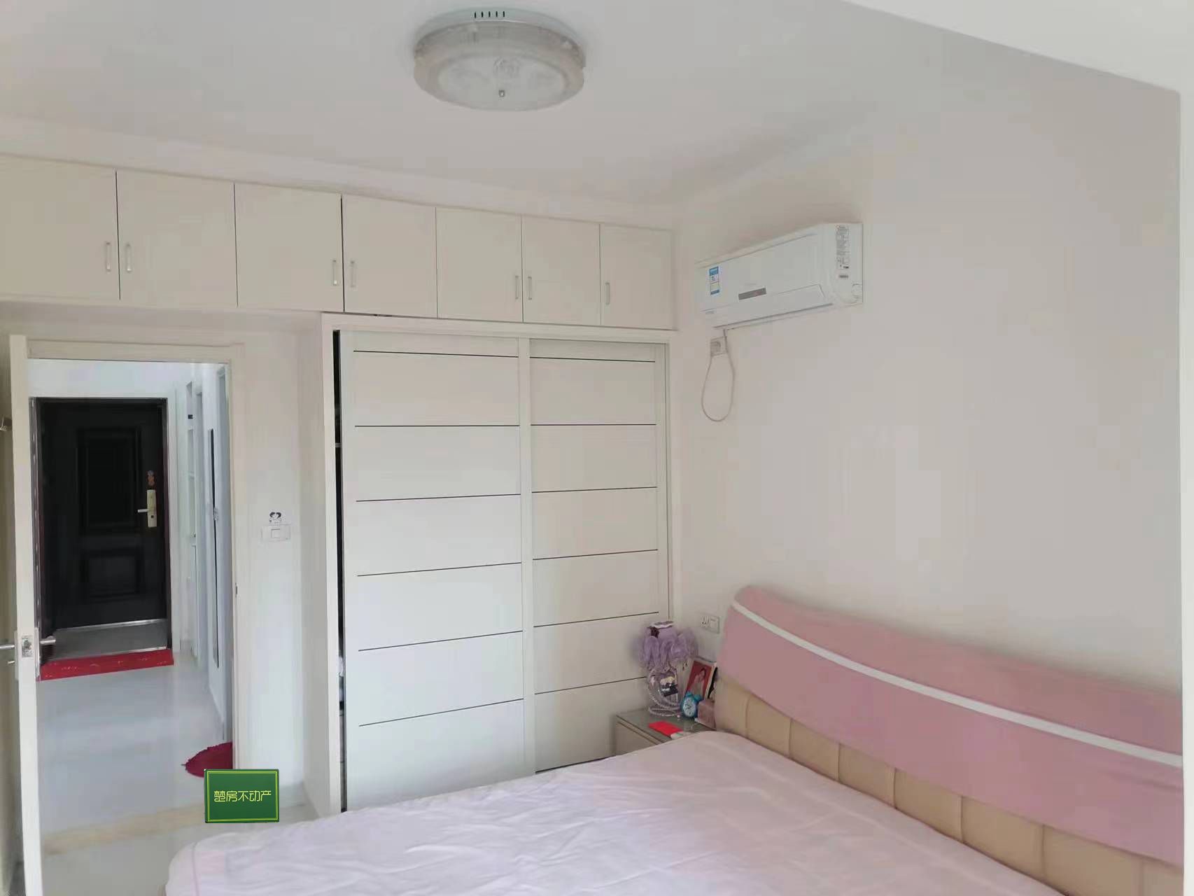 锦绣江山，精装两房，保养新，环境优美，采光好，户型方正，房东诚意出售