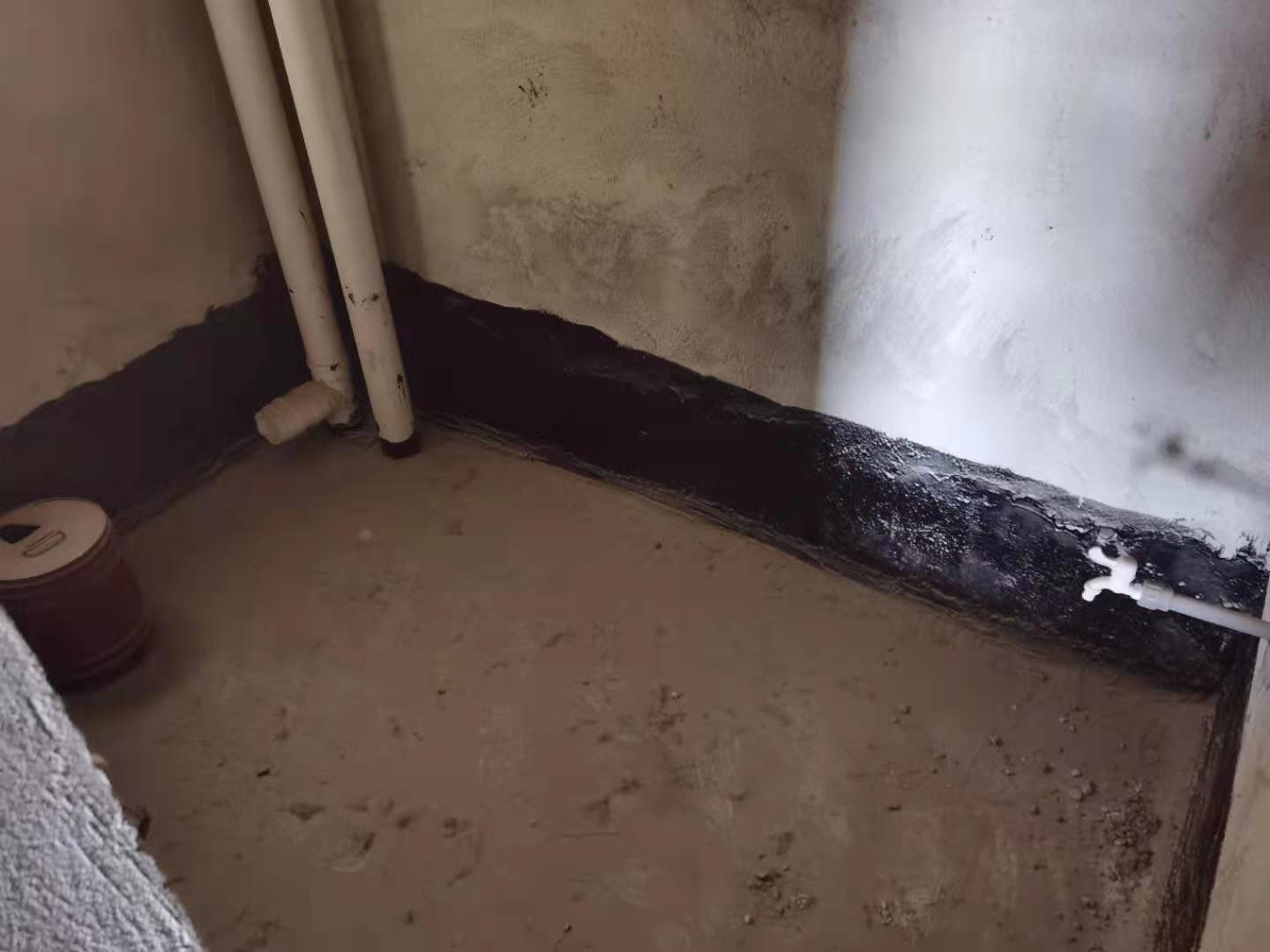 财源盛景毛坯三房中间好楼层，武商旁边