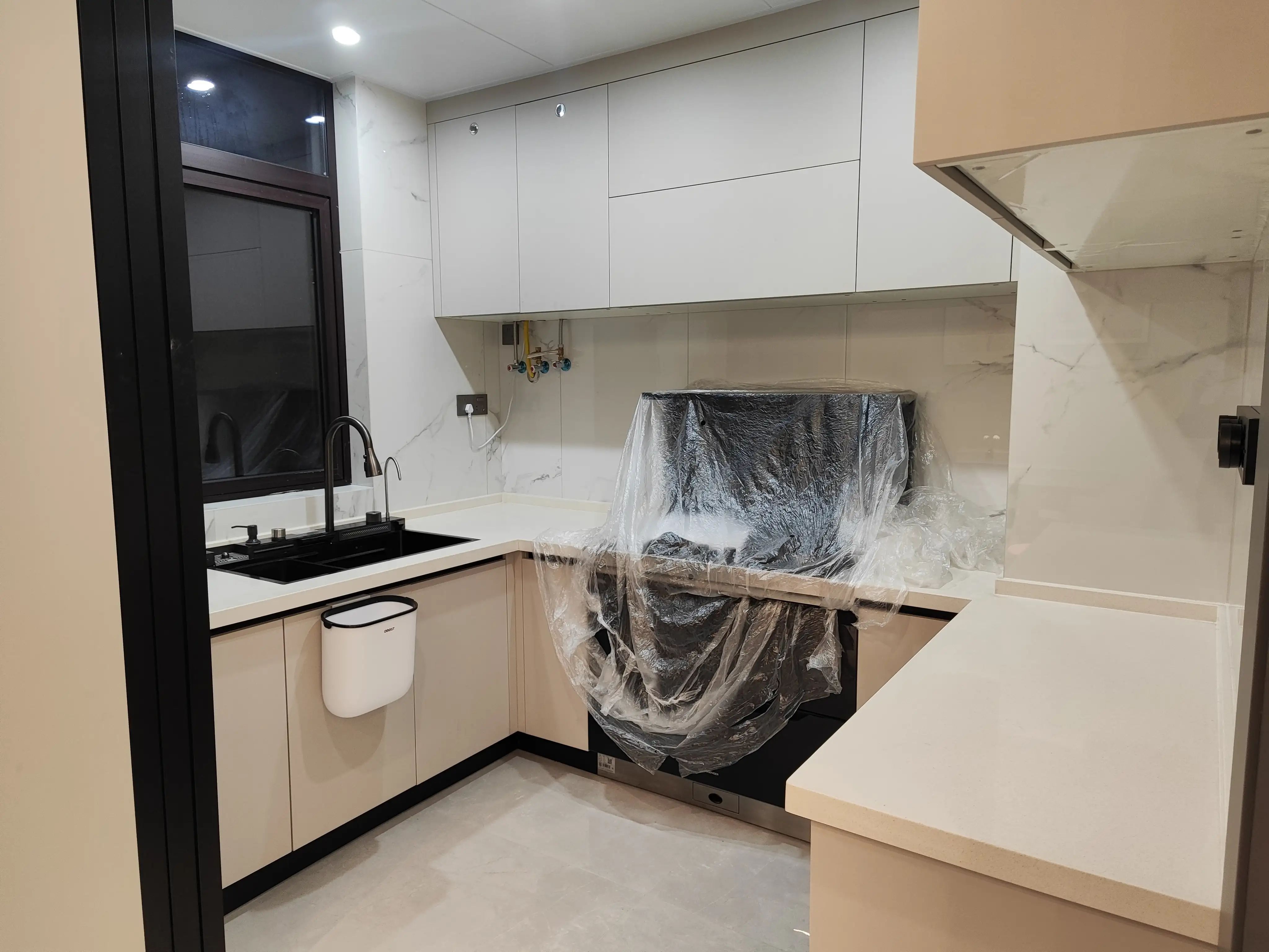 锦绣江山望府，业主自装，一天未住，精装三房两卫，全屋品牌定制，证满二