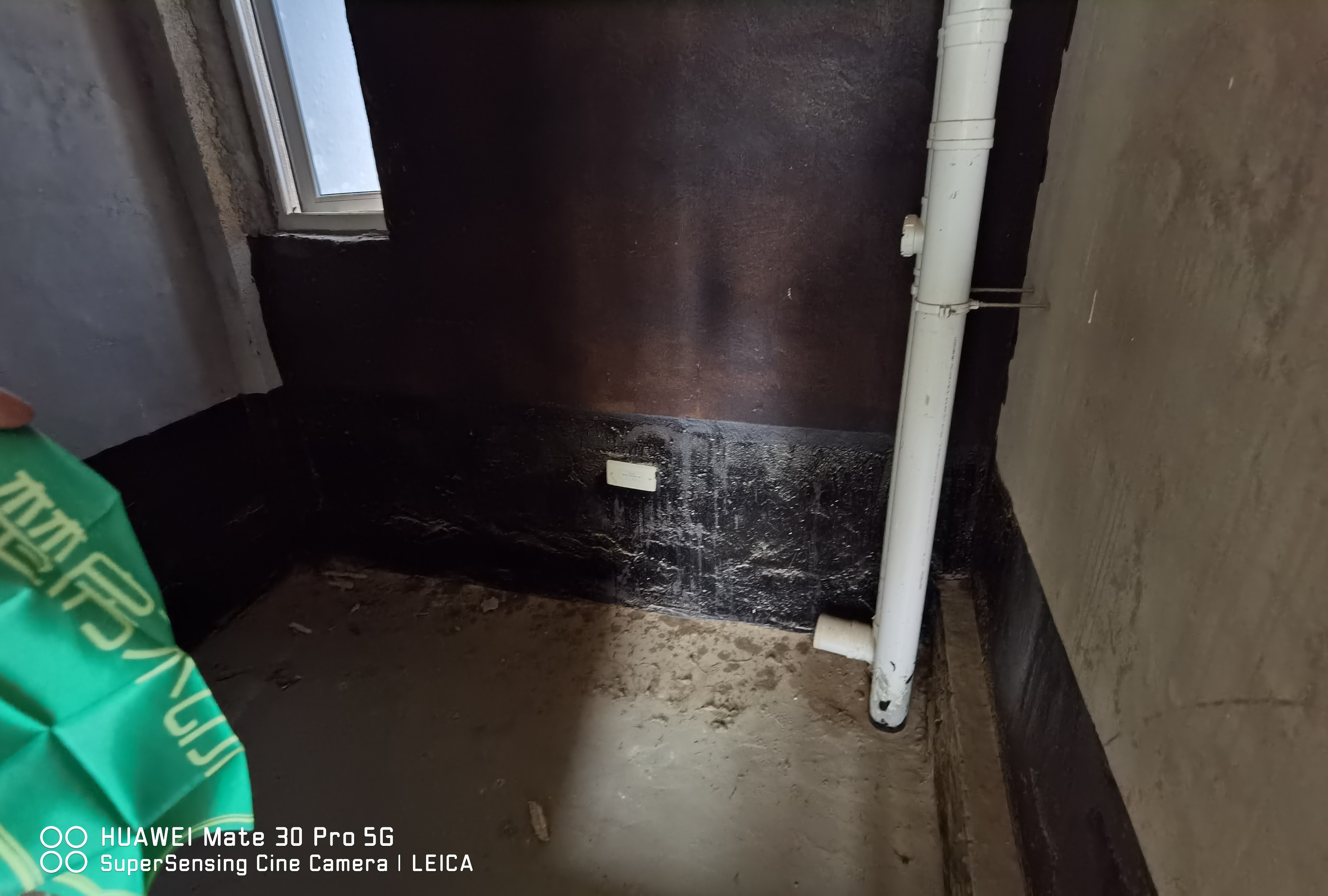 森林国际小区环境好毛坯三房南北通透出行方便看房也方便