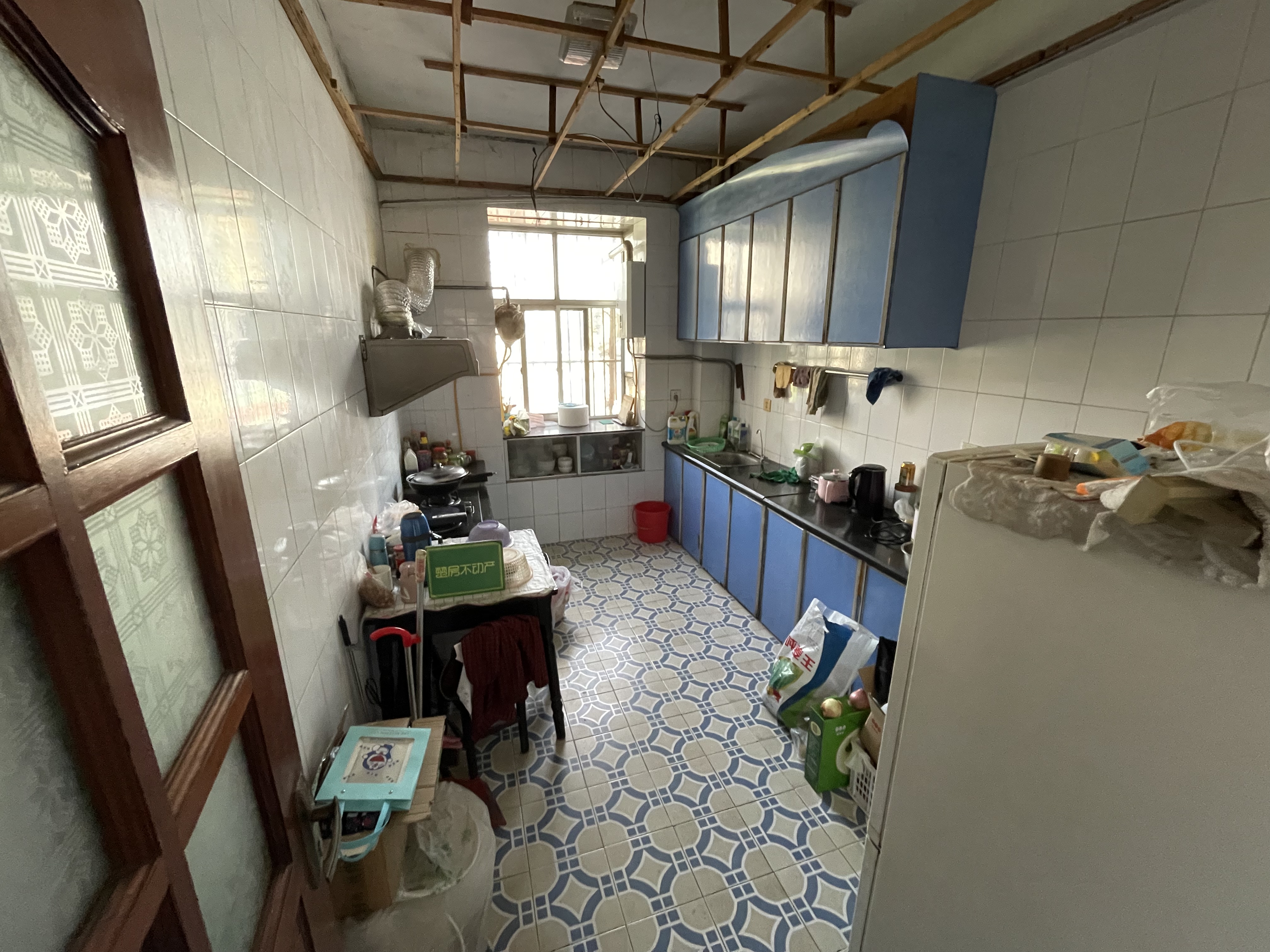 实验高中宿舍大四房沔州 旁边大阳台 陪读地段没话说