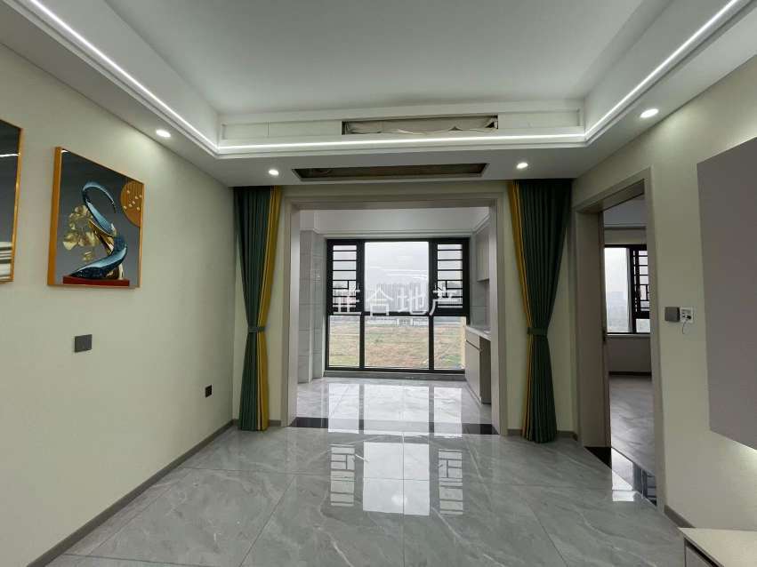 降价了，降价了，城南，南国明珠，电梯好楼层，精装三房，全新装修，一天未住，满二