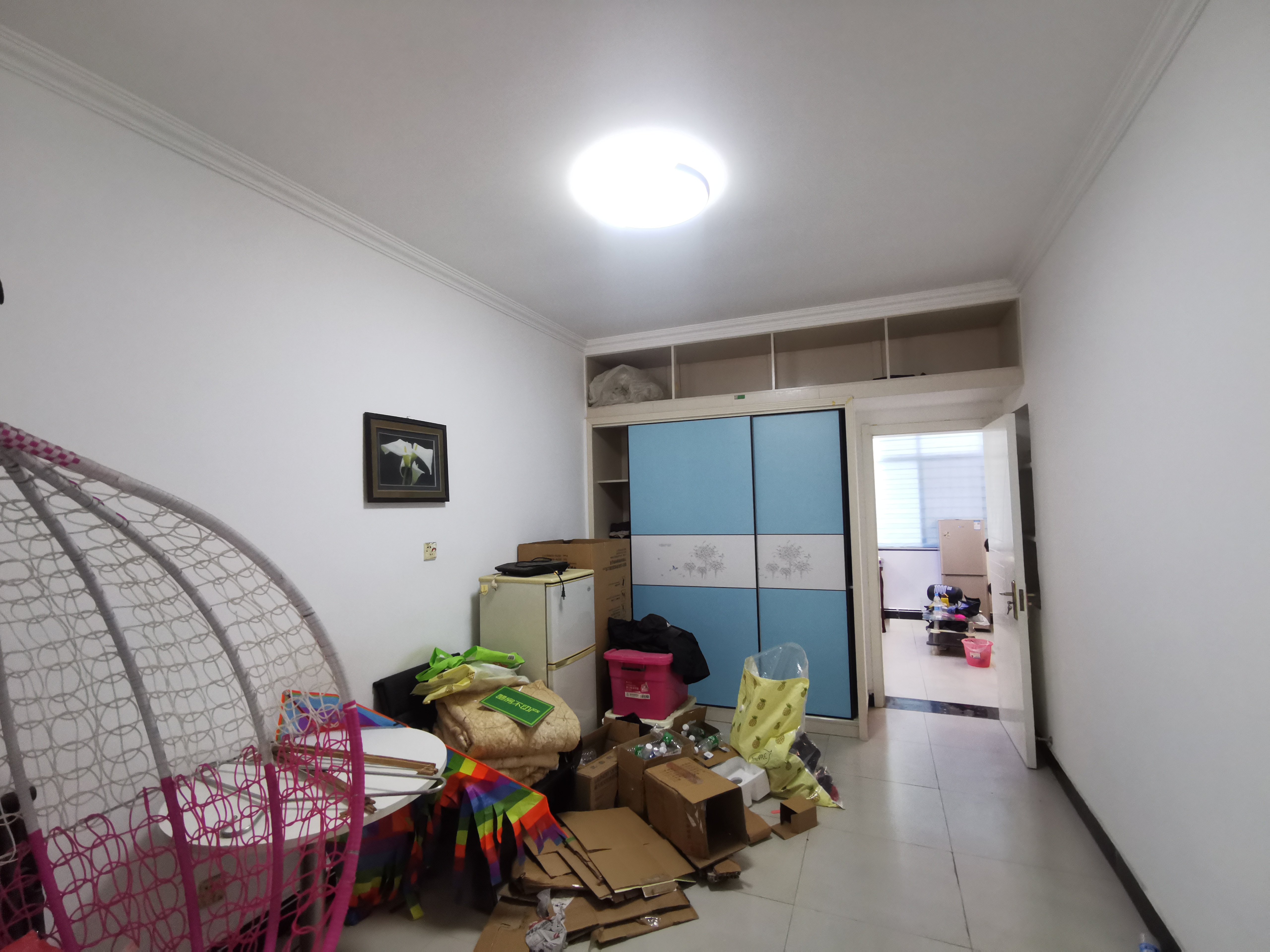 西桥三医院旁建材公司宿舍三室新装修了的拎包入住看房方便