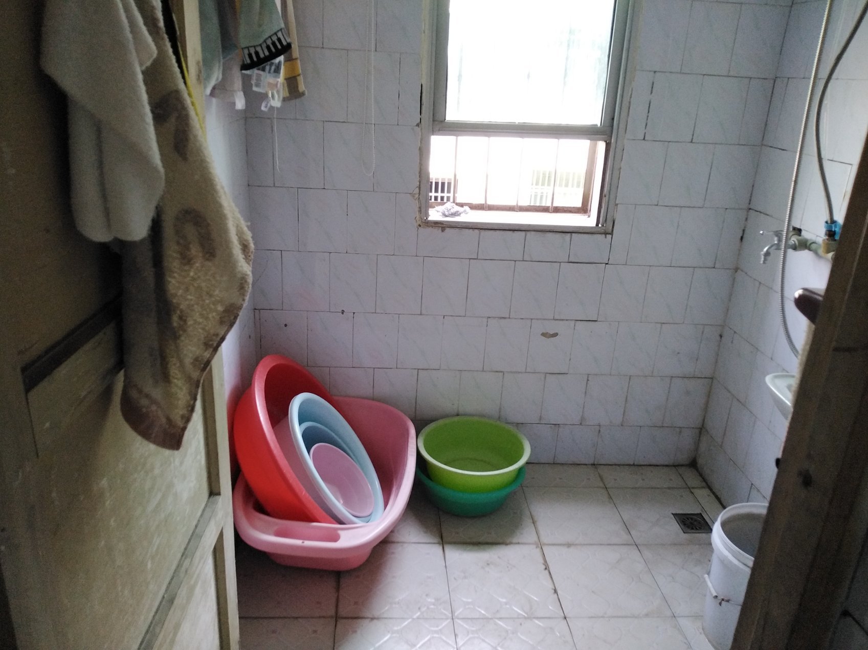 四中附近华建小区交通方便配套成熟