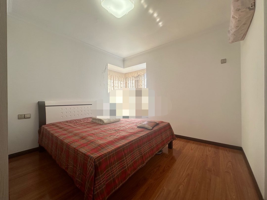 165，急售，城南，紫金城，精装大三房边户，200平大露台，证件满二，南北双阳台，单价5300