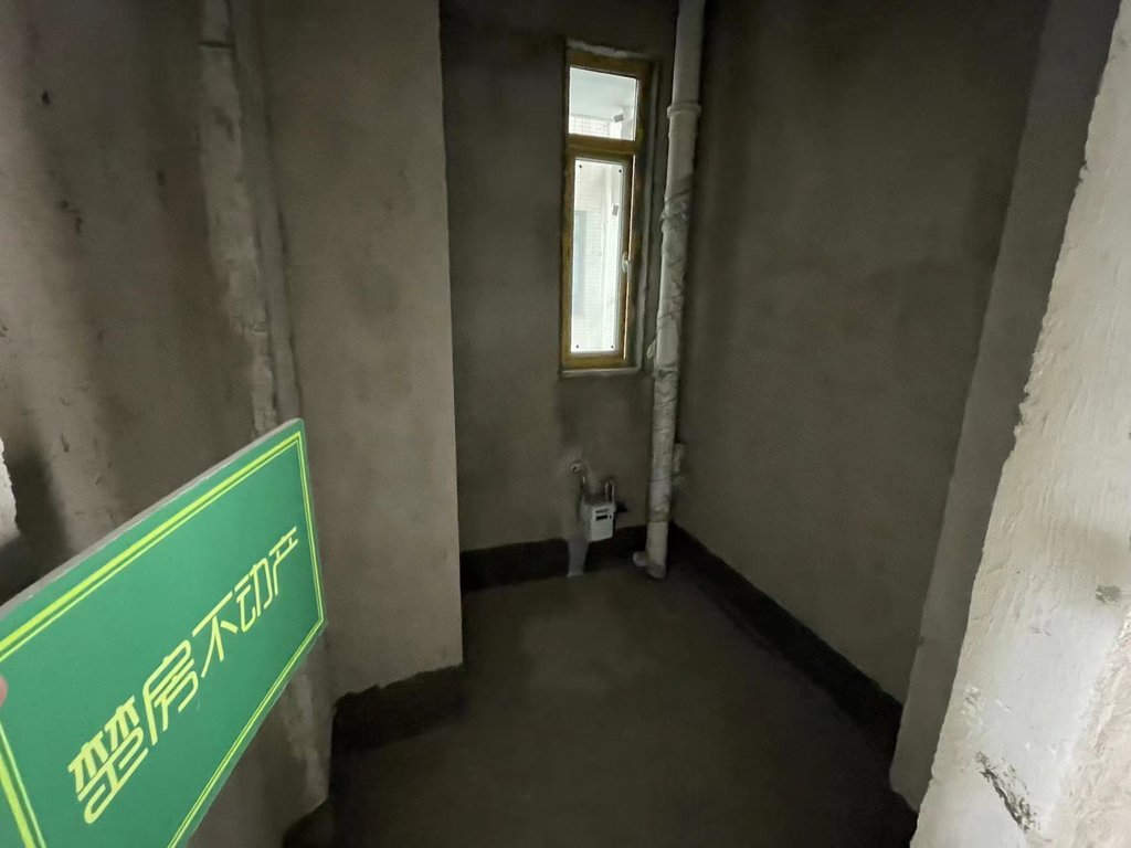 沔阳天泽园毛坯一楼守付一万起嫁格13.8万起南北通透看房方便诚心出售