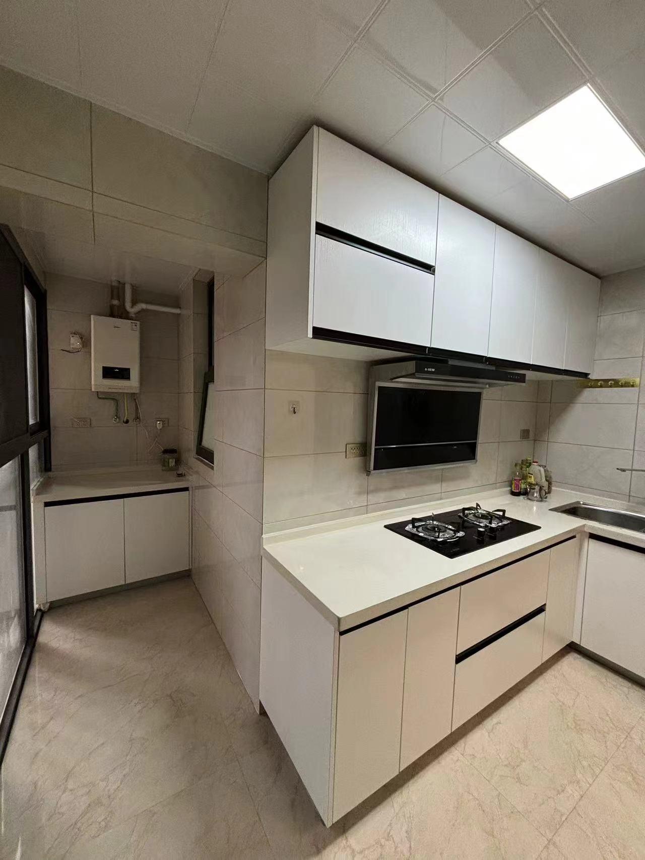 仙下河边，君临天下精装三房，好楼层单价5000出头！