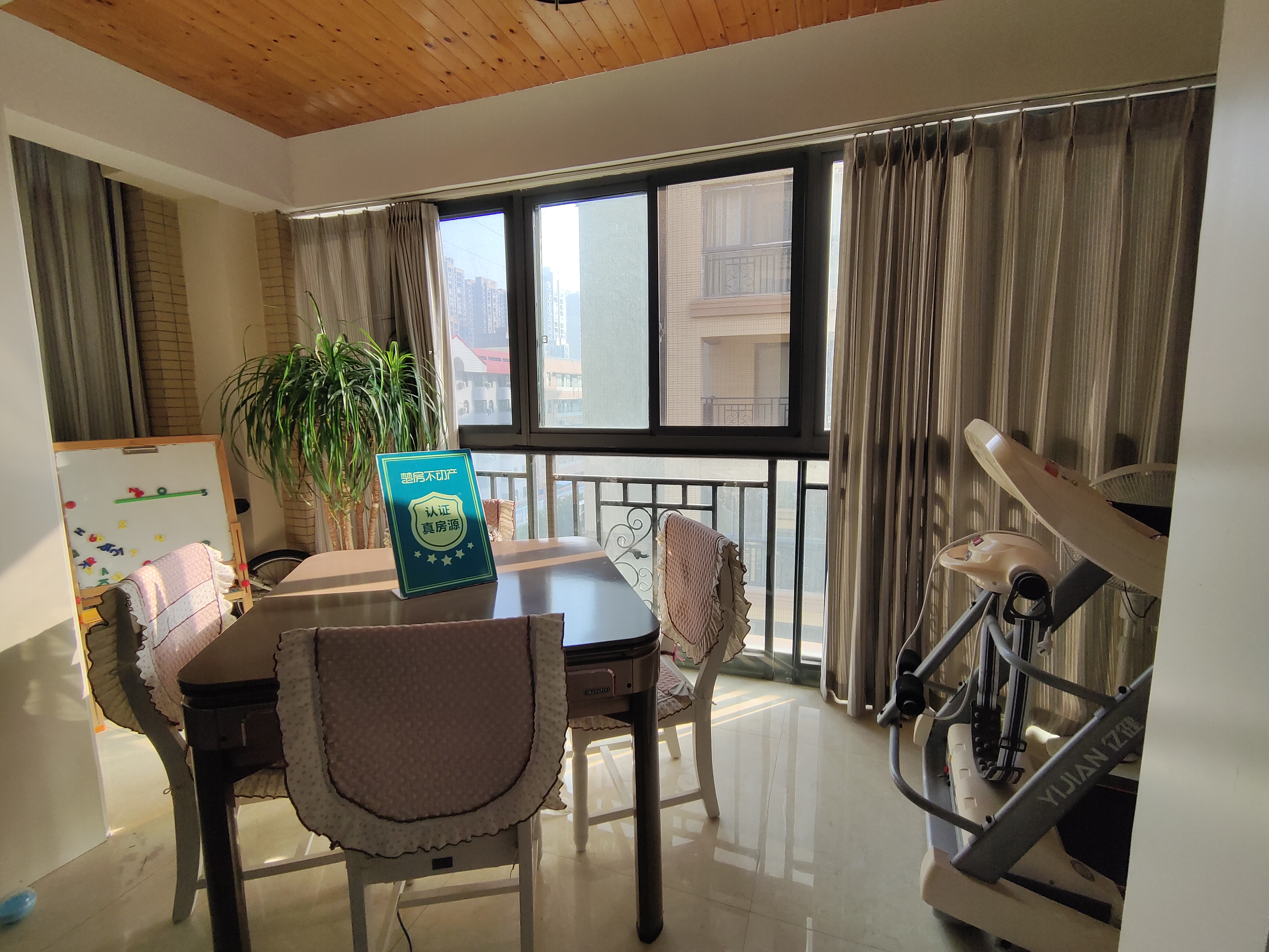 绿地华庭傲城电梯小高层中间好楼层精装好房3+1大三房带衣帽间送入户花园证满二