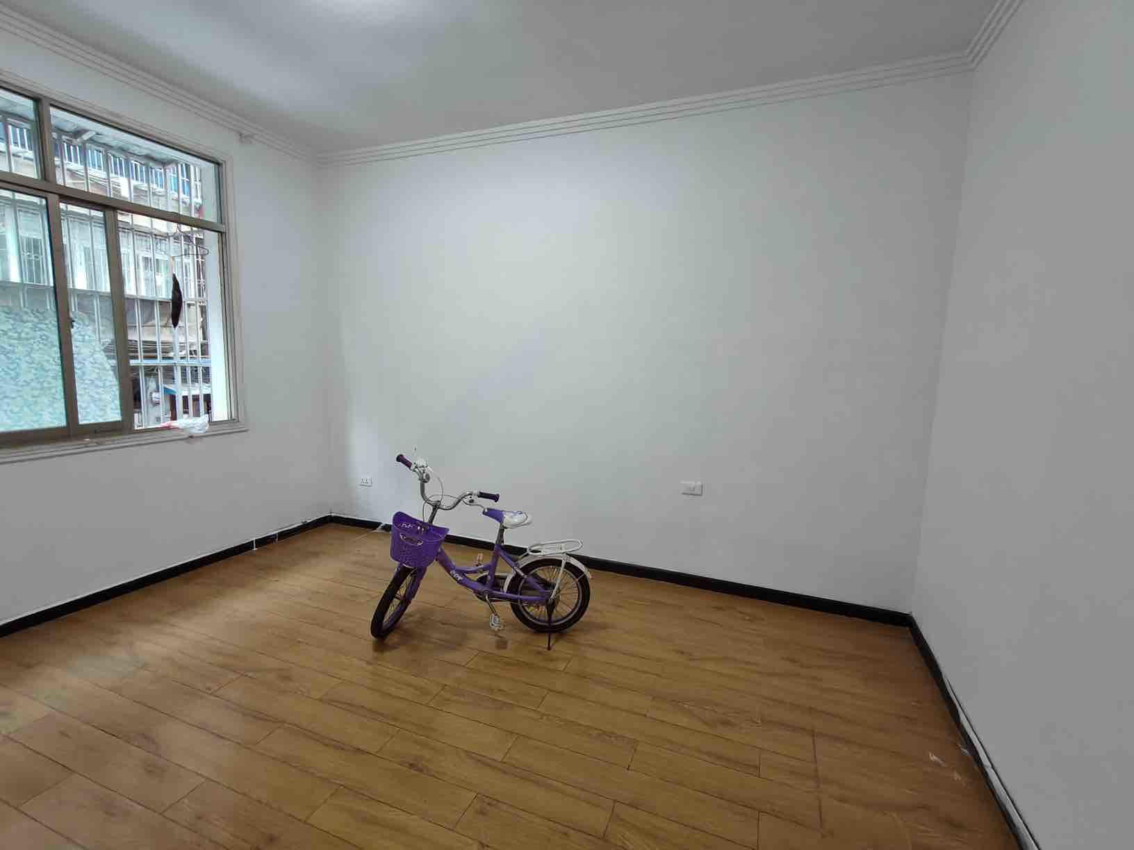 老城区交通路品牌家电家具拎包入住