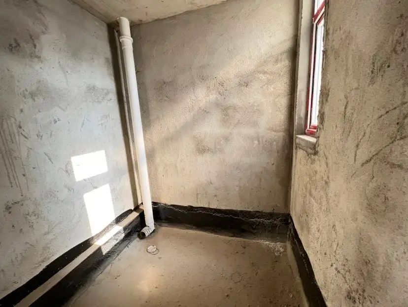 城南，沔阳公馆，小高层，1梯2户，单价3800，毛坯3房2卫，证满二