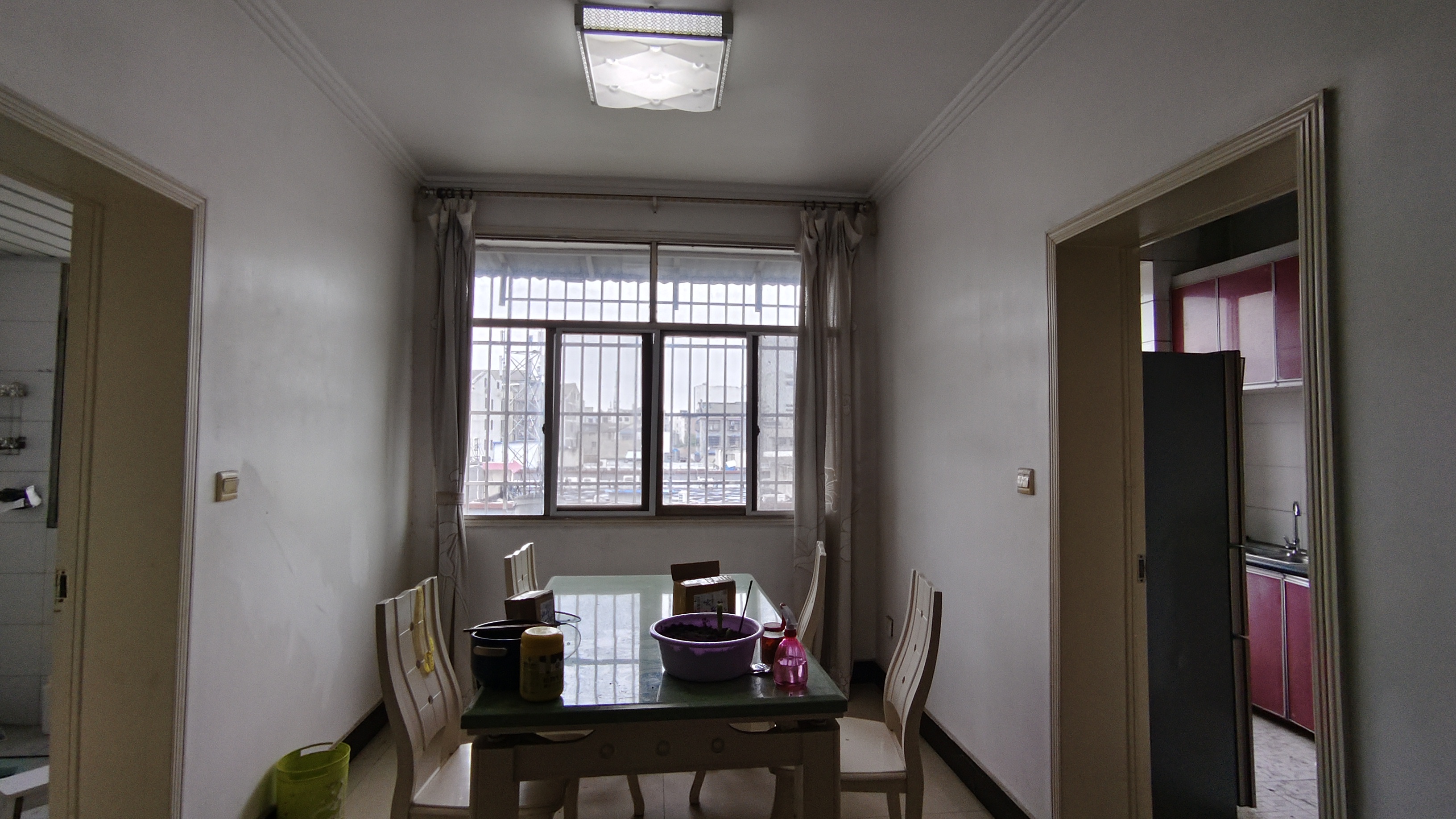 花木公司宿舍.精装三房.中间楼层.看房方便