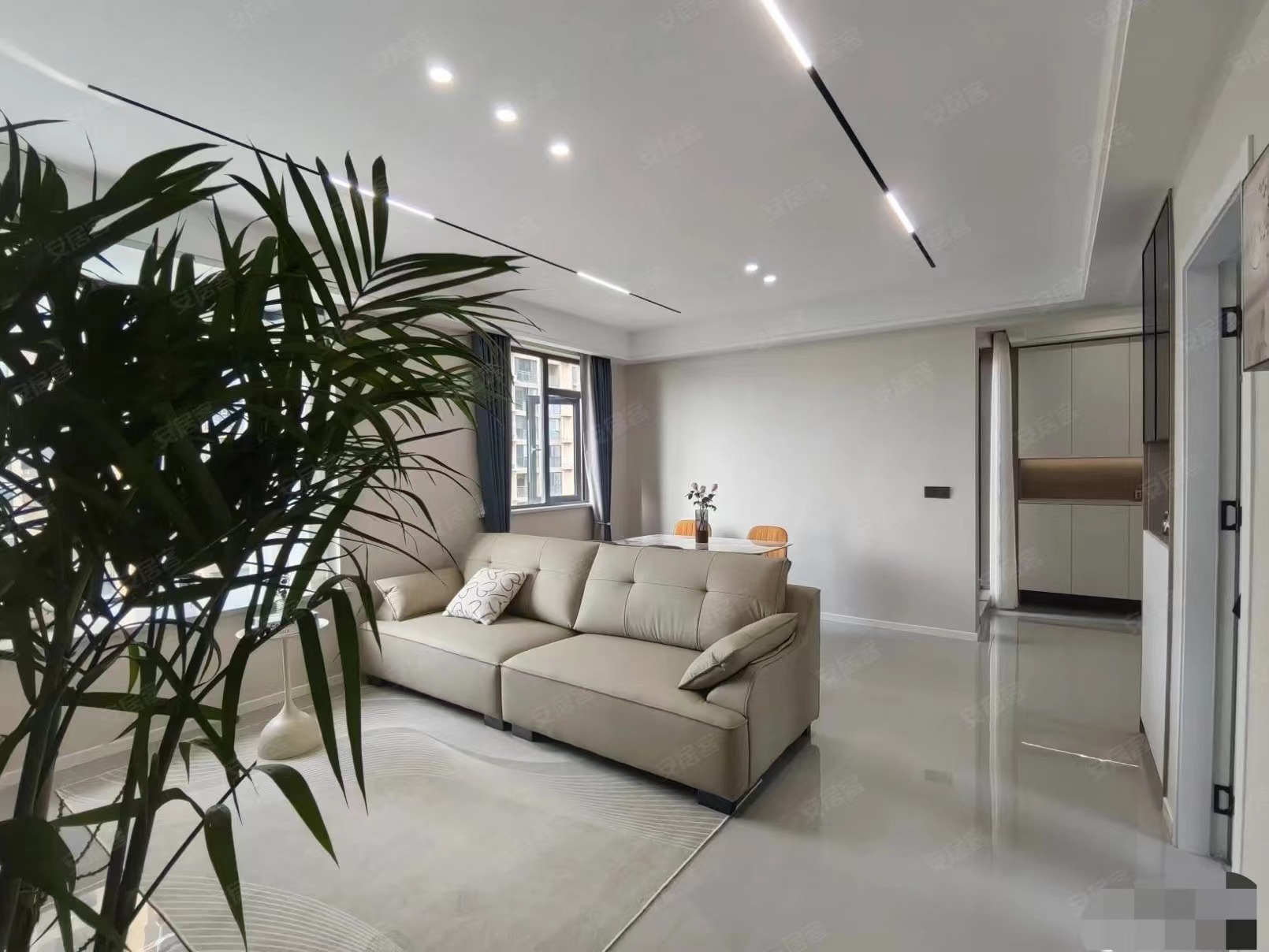 降价了，城西新农贸旁，队口仙桃xiao学，全新精装修，精装三房