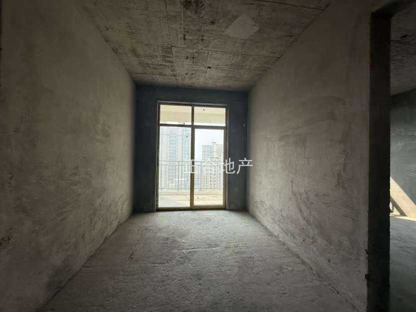 降价了，城南，蓝天新城，湖景房，大平层，单价6600不到，好的楼层，送2个地下车位，满二