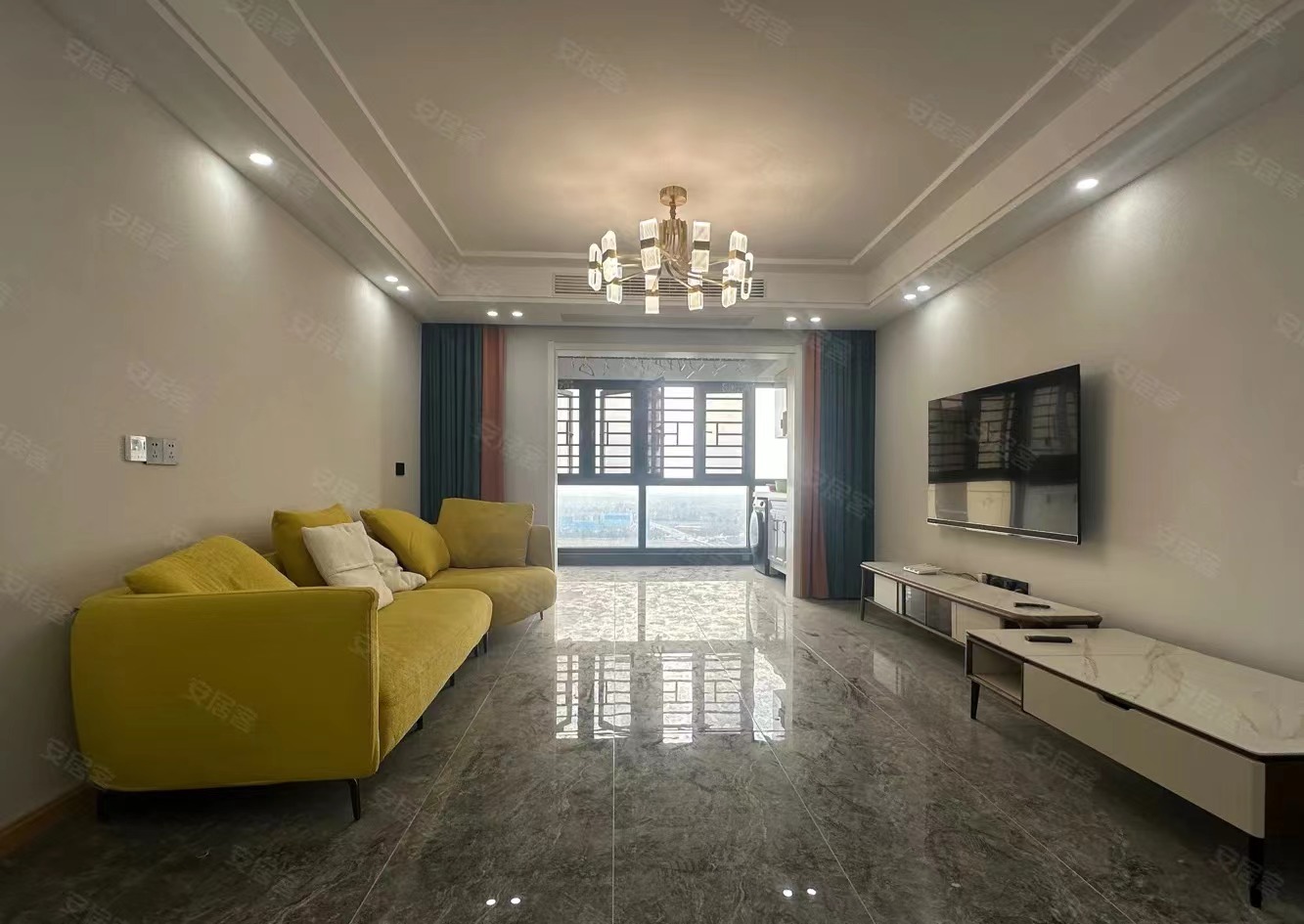 30，房东亏本急卖，二中旁，精装修，9.9成新，基本未住，证满二