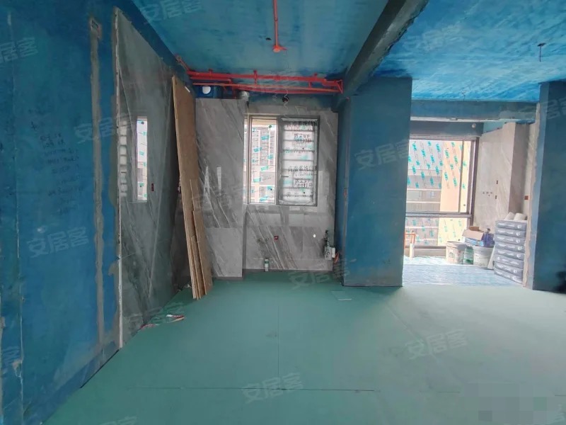 吾悦‮府华‬，大‬平层​，业‮峰之‬半‬装修，一梯一户，小高层，带车位，全屋中央空调➕地暖，装修了一大半了