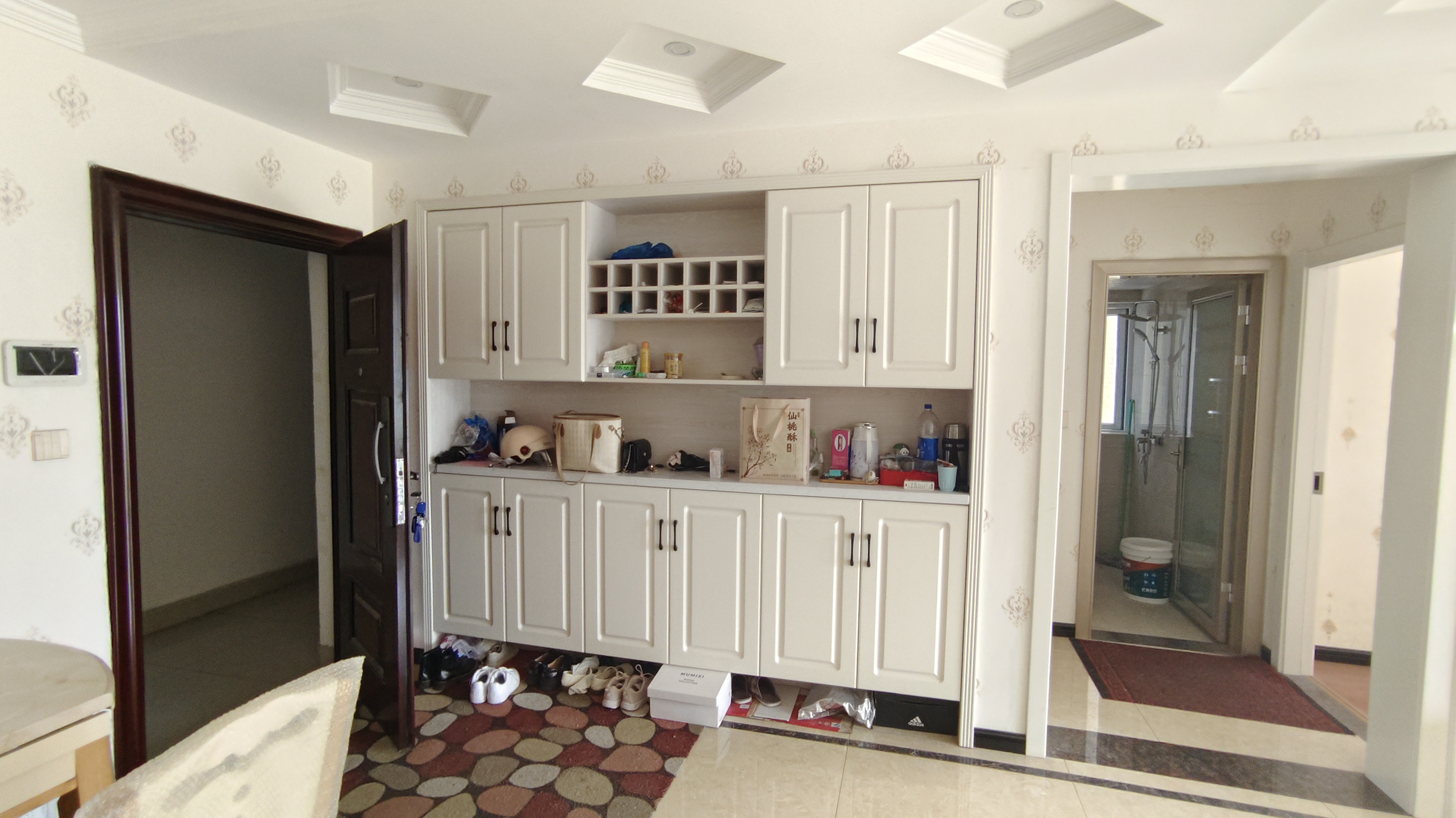 和合国际.精装三房两卫.证件满二.小区环境好.看房方便