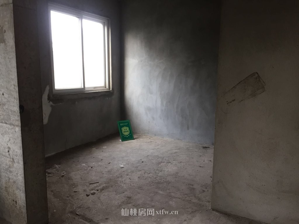 仙桃一中翰林公馆毛坯三房户型方正看房方便