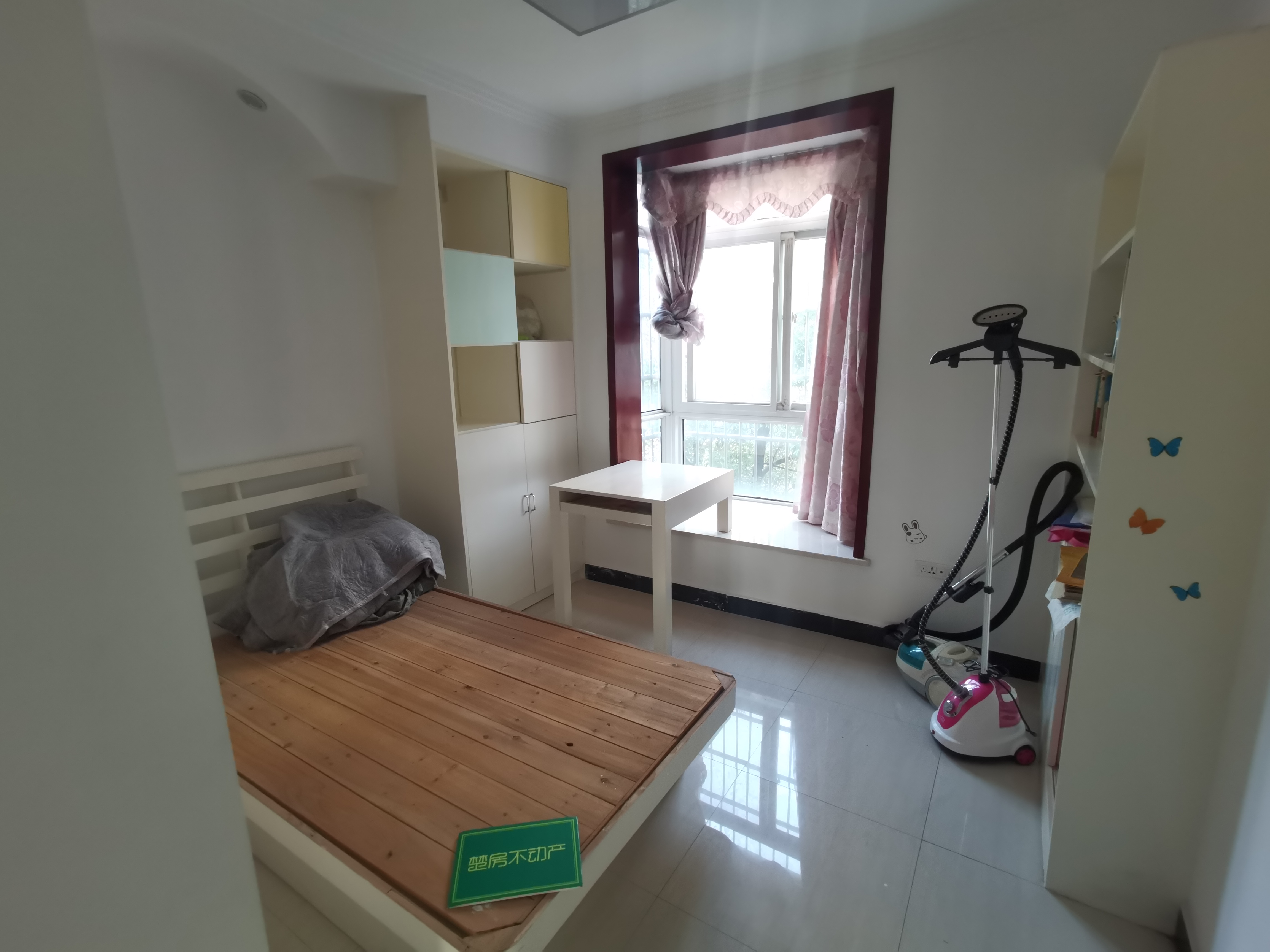 水岸人家精装大三房环境优美空气清新