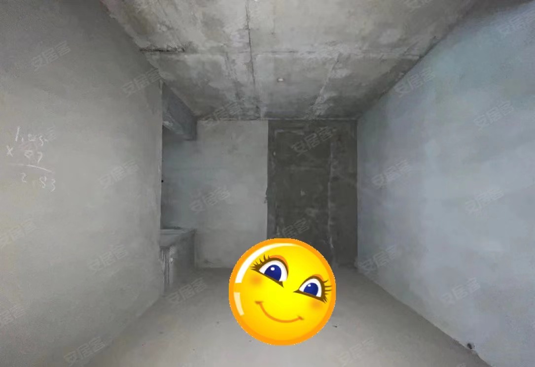 67，满庭春小三房，自带庭院，南北通透，业主亏本出