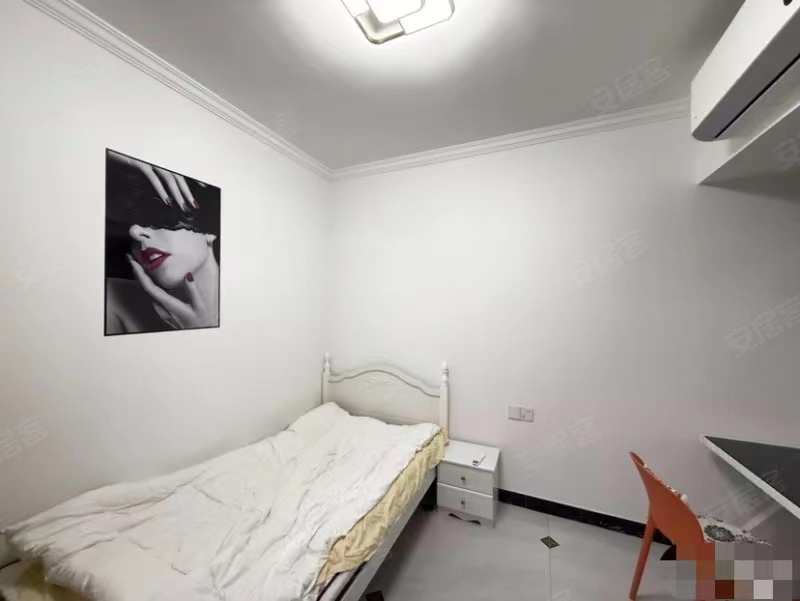 263？捡漏，吾悦旁，蓝天新城，精装三房，单价6400，9.8成新，中间好楼层，老证，拎包入住