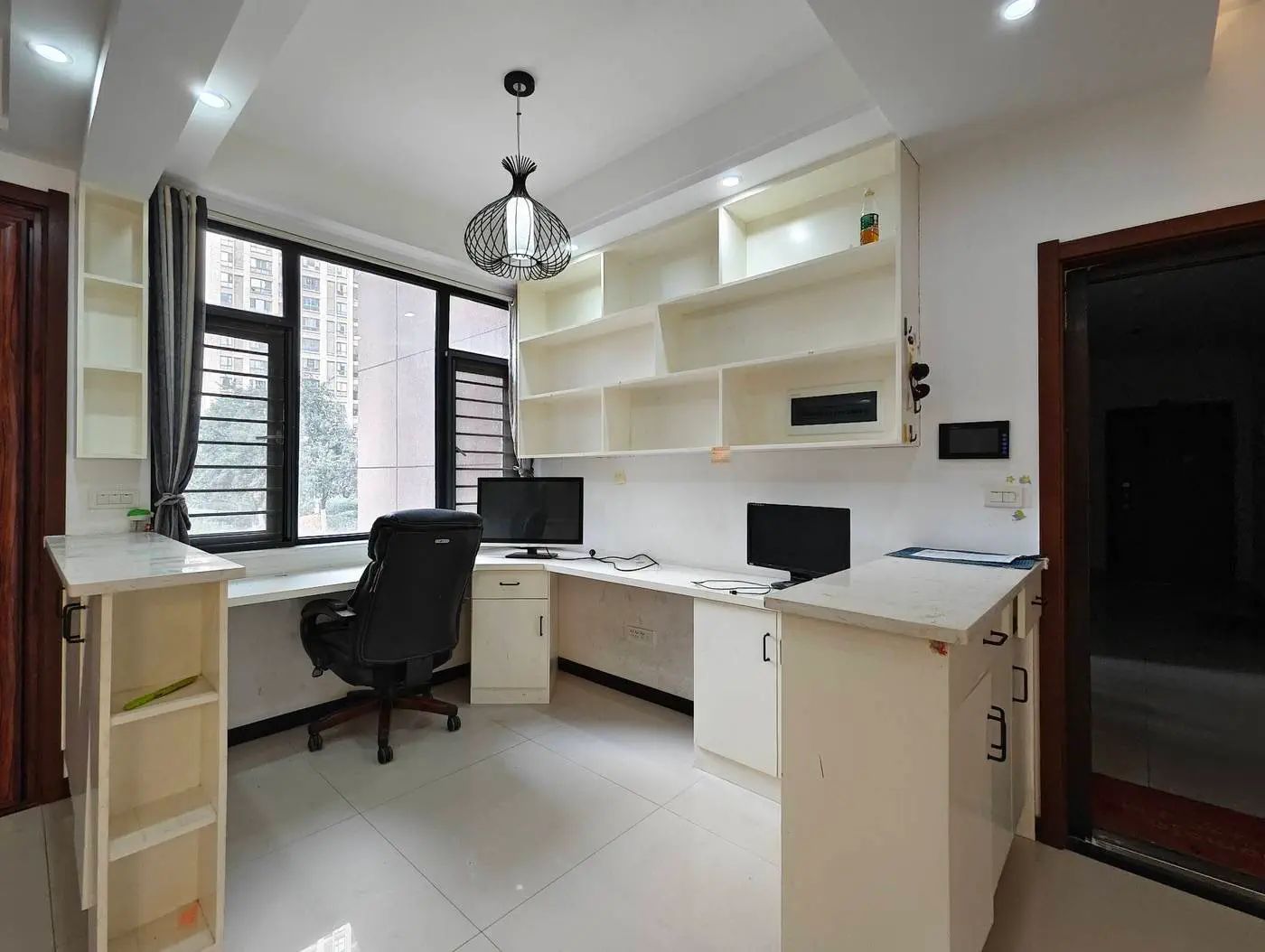 捡漏，元泰A区，精装4房，新三中，电梯2楼，证满二