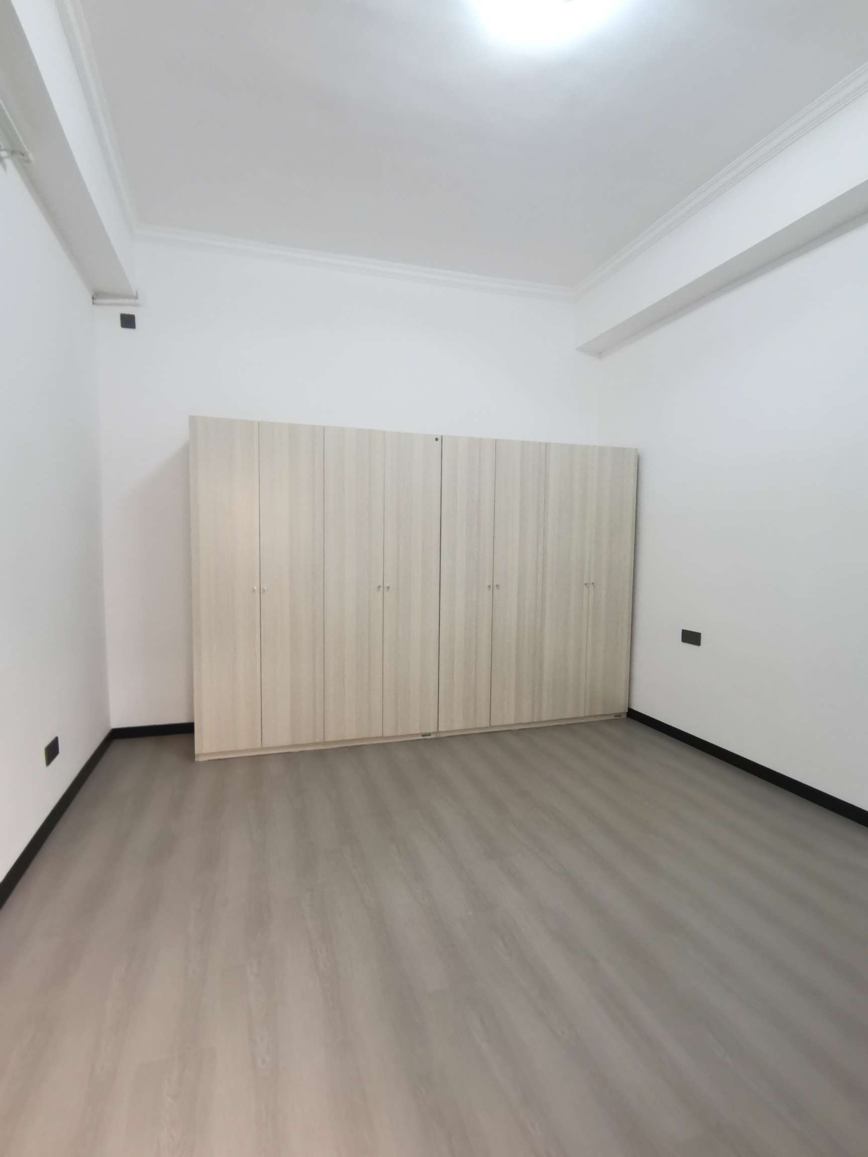 老城区楼盘全新装修拎包入住小三房