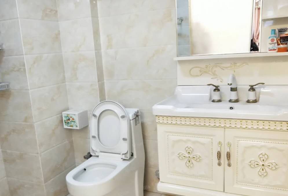 新城壹号精装大四房中层地段好业主诚意出拎包即住