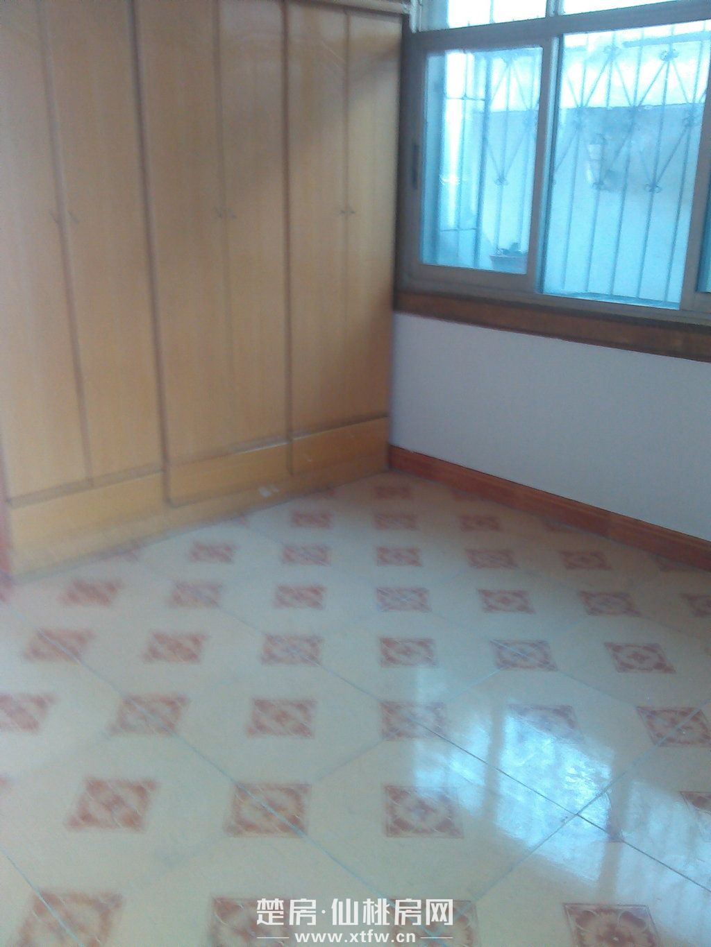 东桥花源酒店对面汉江酒店（斐岸酒店）边带家具电器好房出租