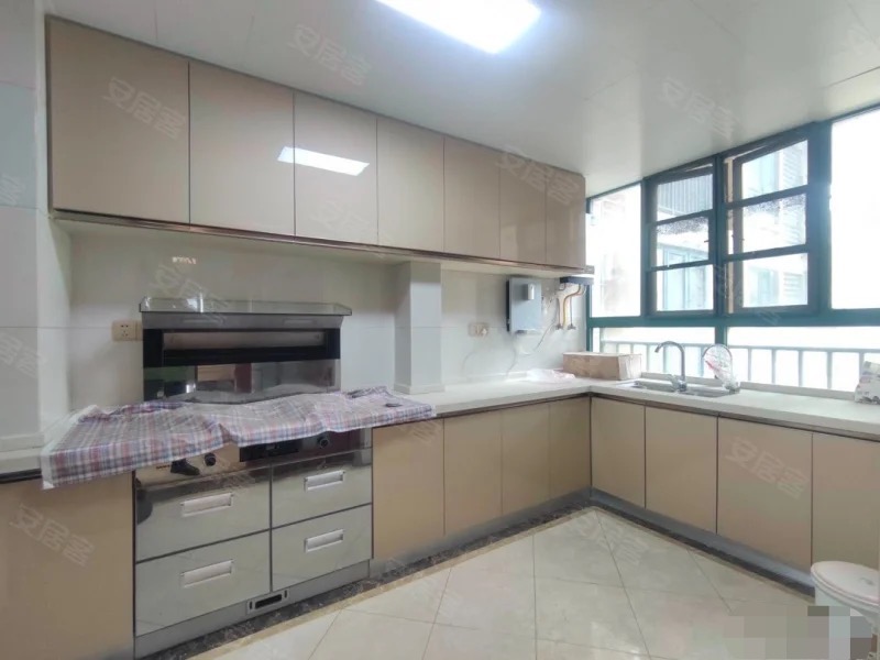 捡漏，新城壹号，降价了，精装大三房，证满二，成色新，中间好楼层