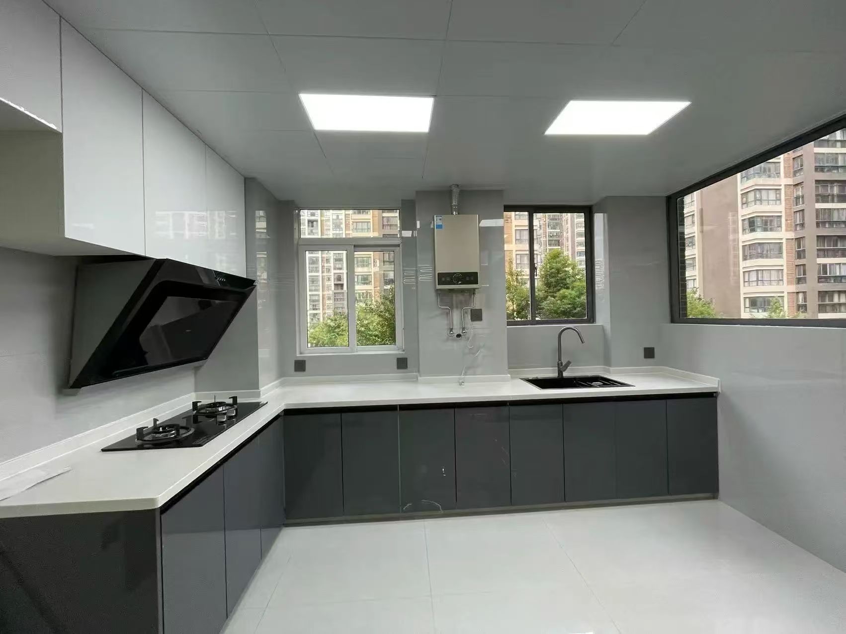 降价了，捡漏，和合国际，全新装修，精装大四房，证满二，诚心出售