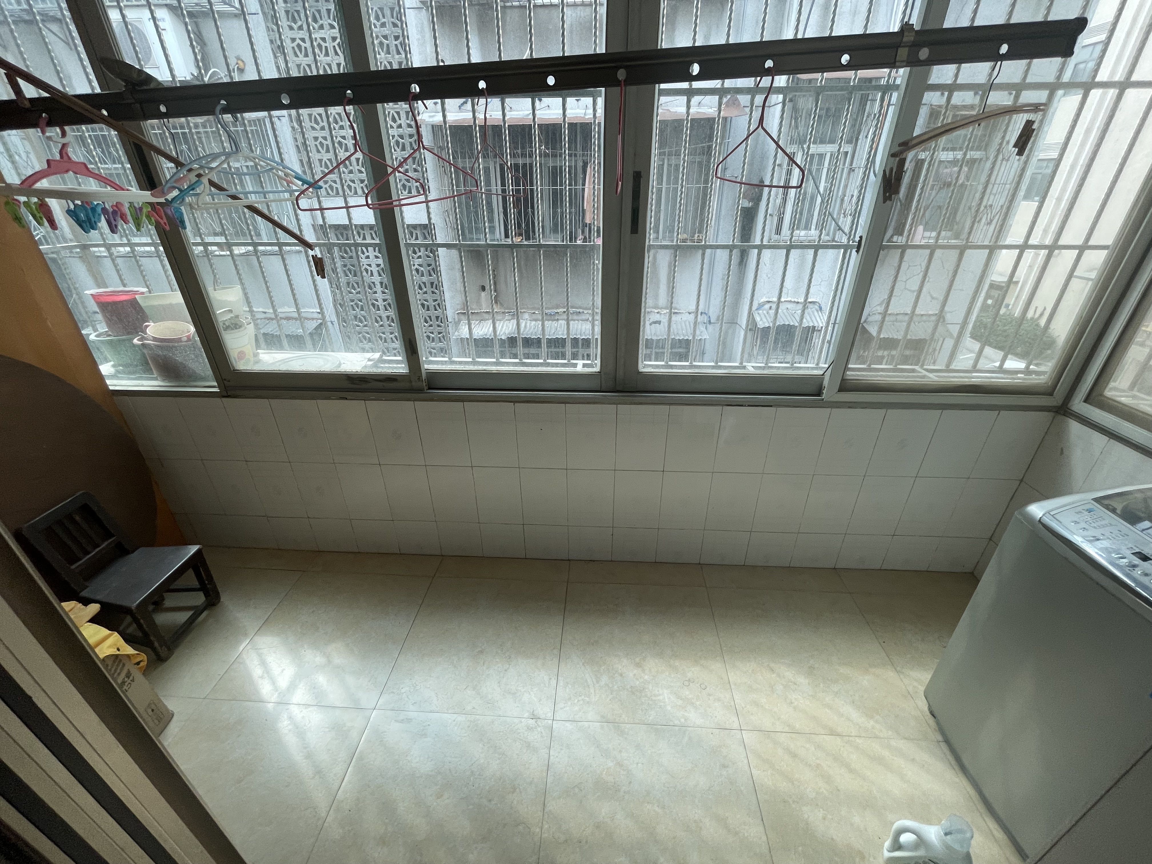 农办宿舍集体证城市广场后面步梯3楼装修成色新近商城