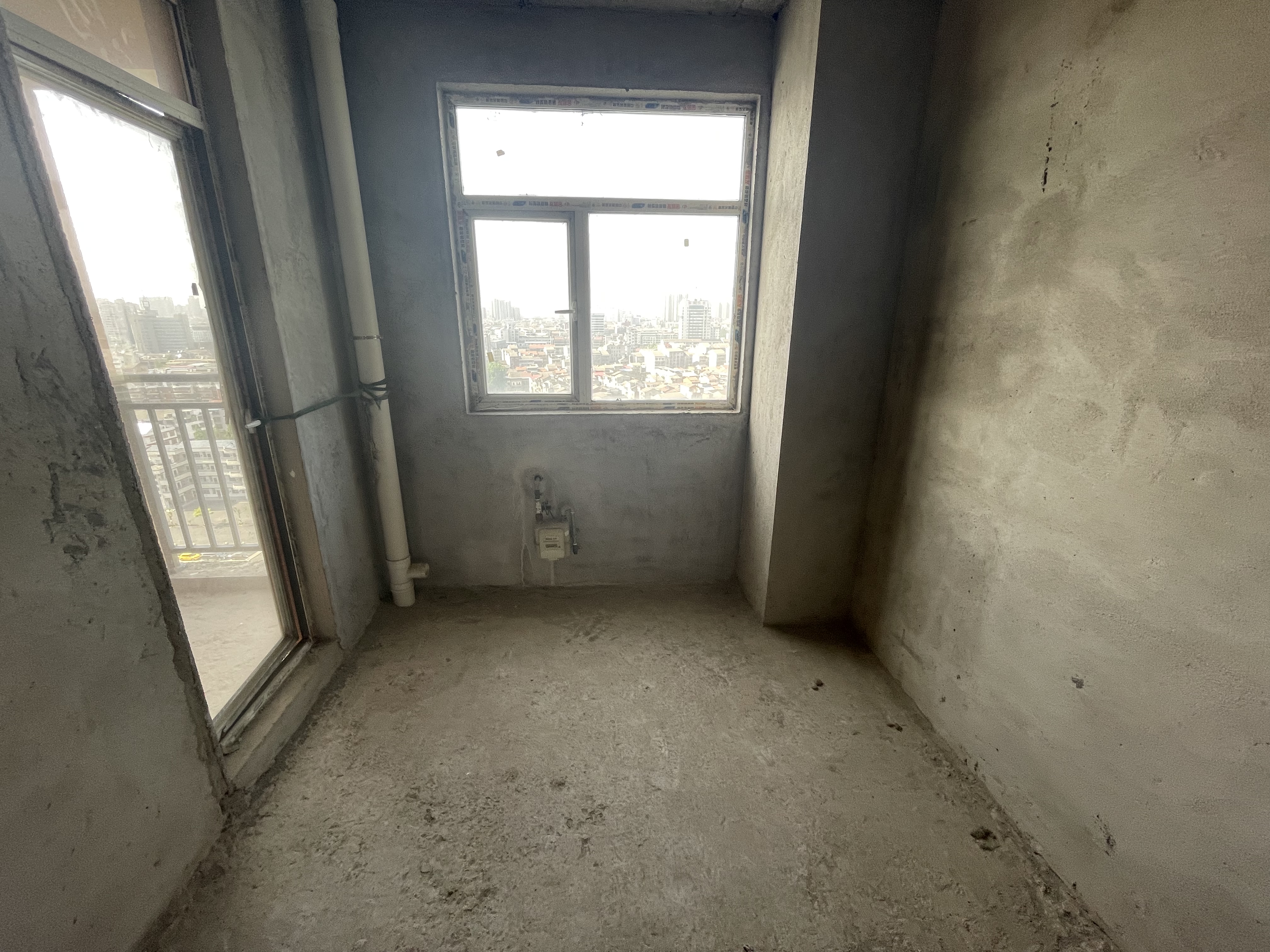 新街毛坯三房单价4000多城南证件满二