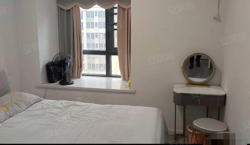 ？急售，城南，森林国际，精装大两房，好楼层，采光好，证满二