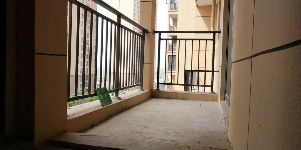 现代森林国际大平层好楼层采光好视野开阔业主诚心出售