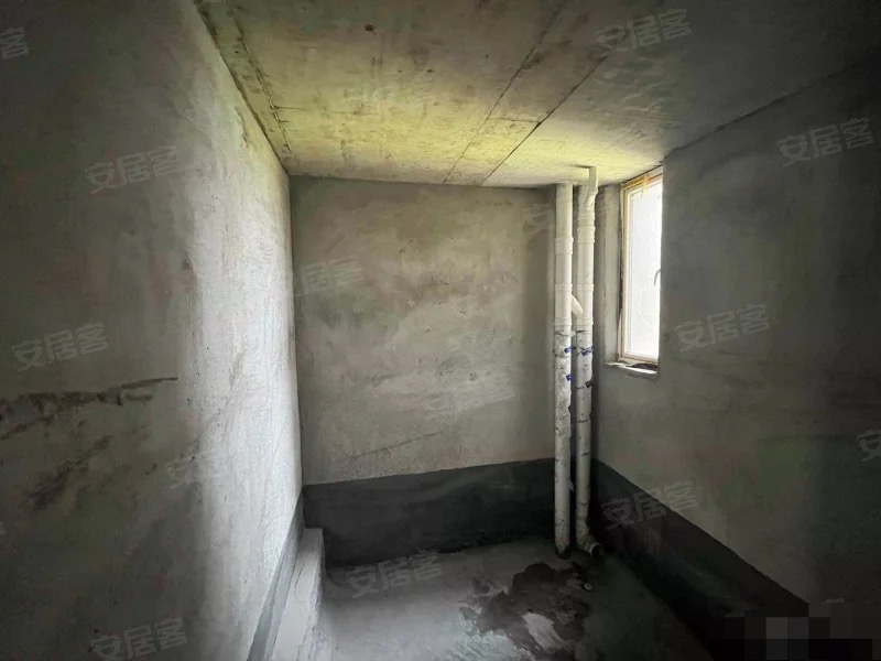 急售，蓝天新城，边户，人车分流，单价5000出头，好楼层，南北通透，户型方正