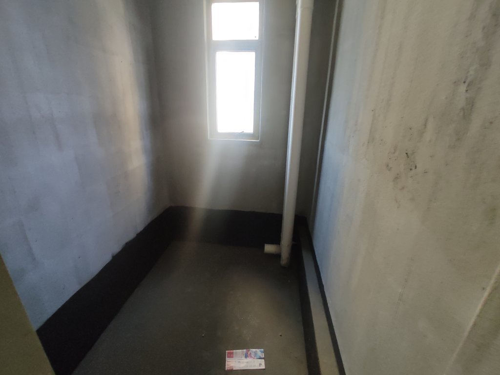 御湖世家毛坯大三房还送车位南北通透看房方便學笑就在旁边