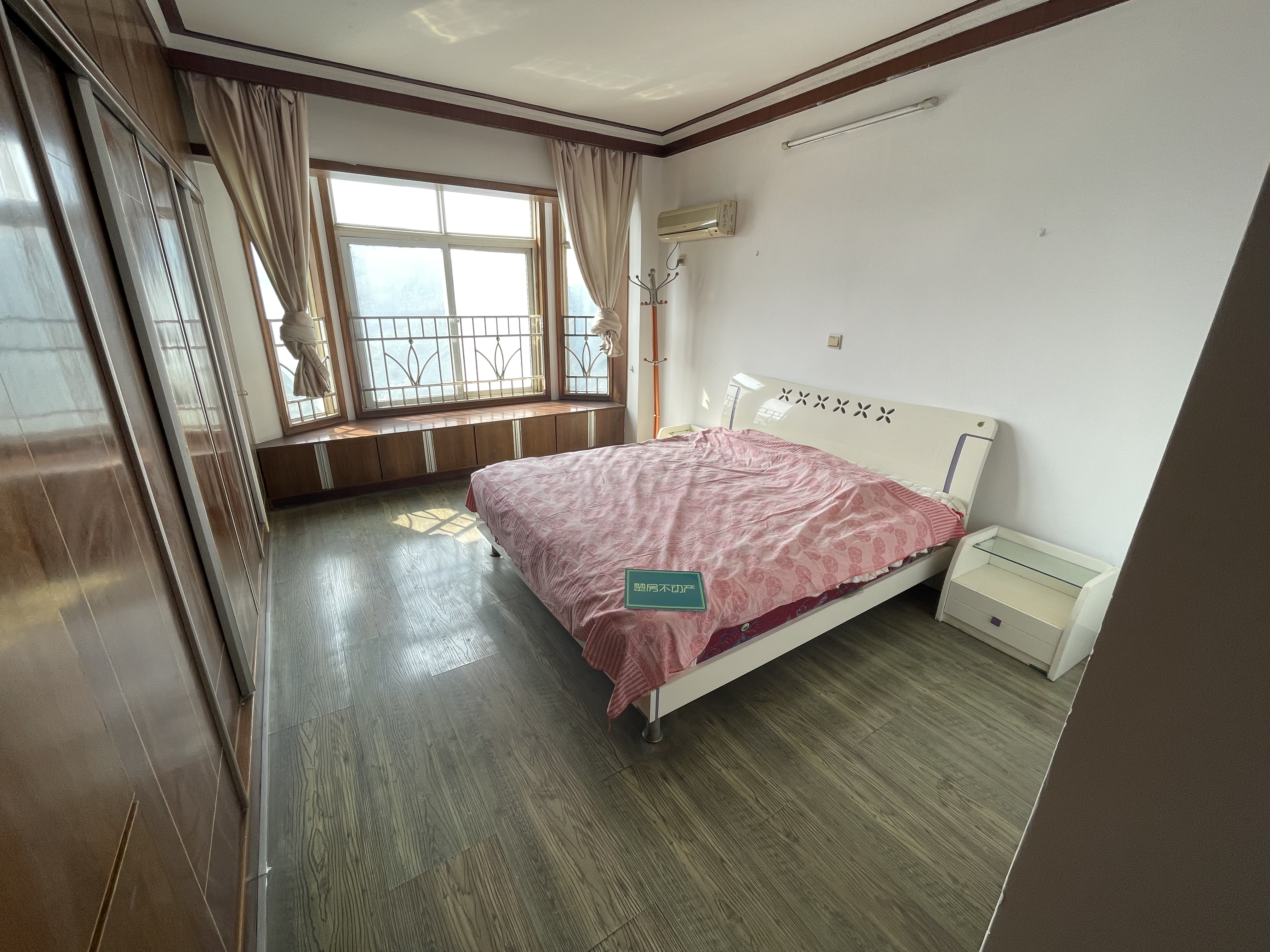 宏运名居老城区好小区环境好仙下河边房子采光充足大三房