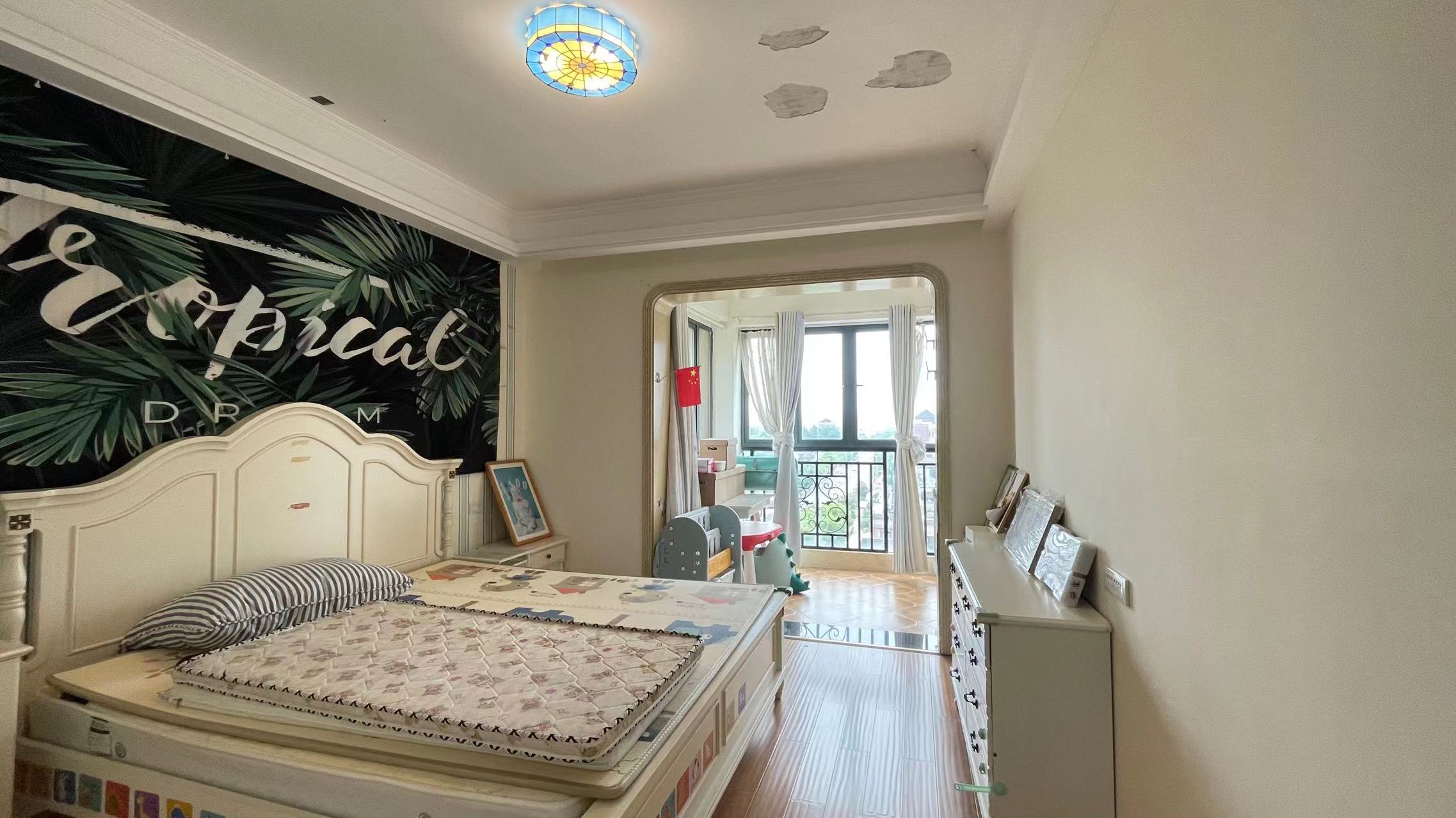 绿地华庭傲城.全屋品牌定制.三房两卫带衣帽间.证件满二.看房方便