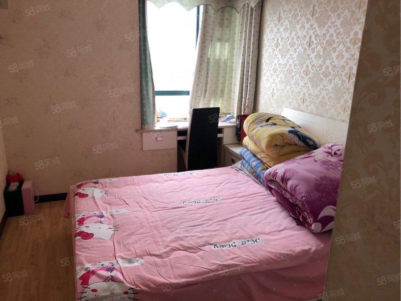 新城壹号精装三房两卫118平，证满二