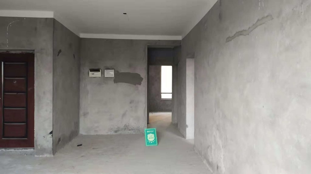 绿地华庭锦城毛坯稀缺小面积三房户型通透视野好价格不高速来下手