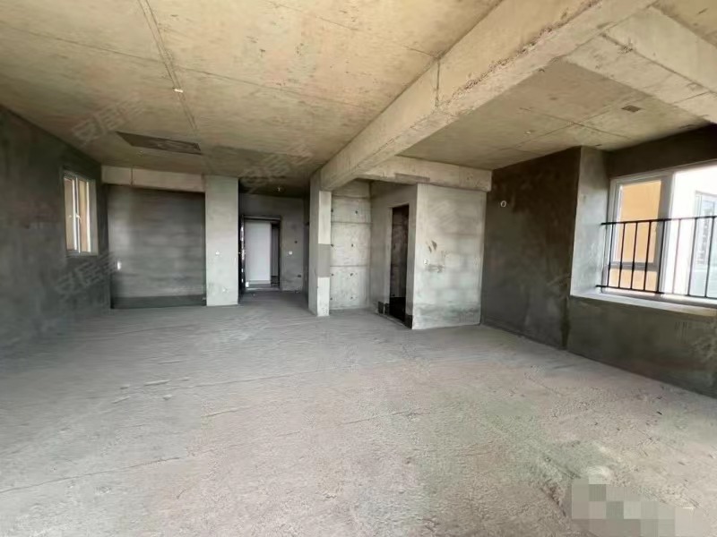 ？满庭春六期，小三房，中间好楼层，视野采光好，单价4600，