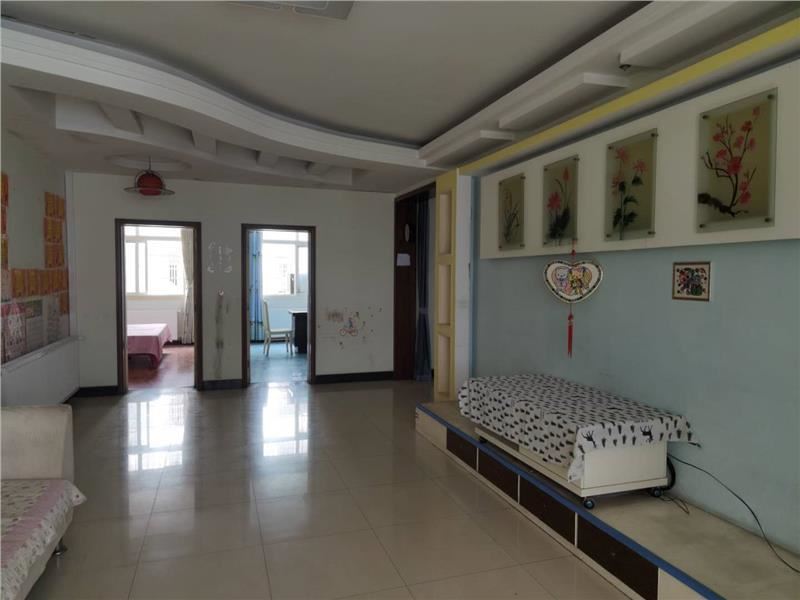 楼层好 临街地段 三室二厅二卫 单价低过户方便可按揭