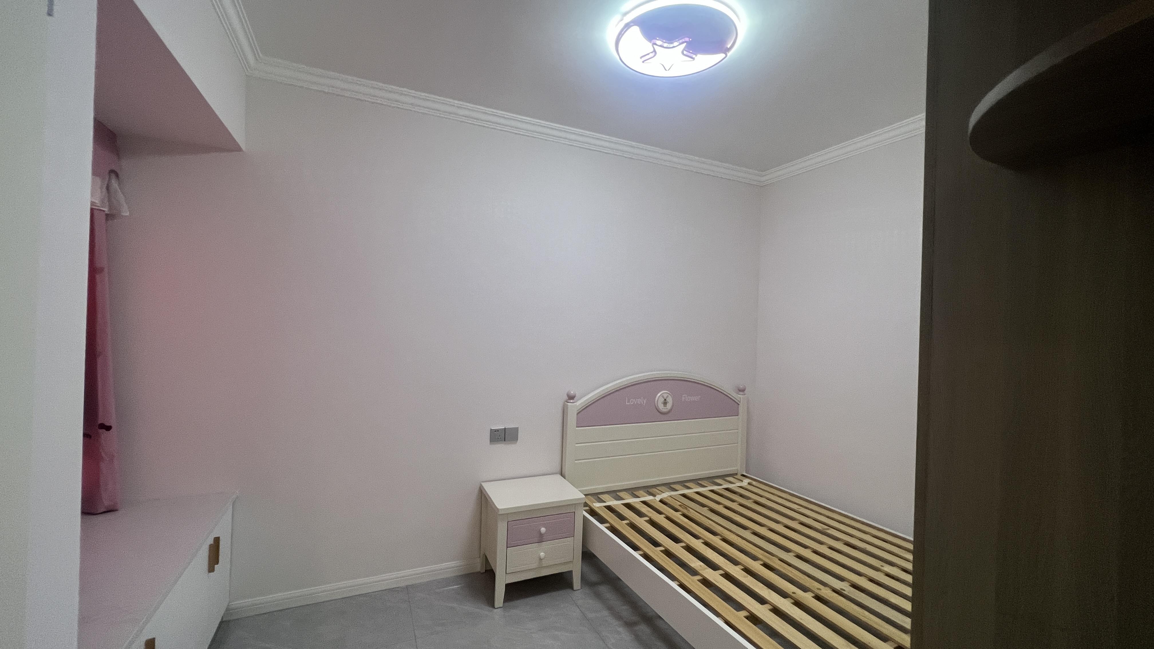 仙桃满庭春3室2厅全新精装修保养完好优价诚心出售！