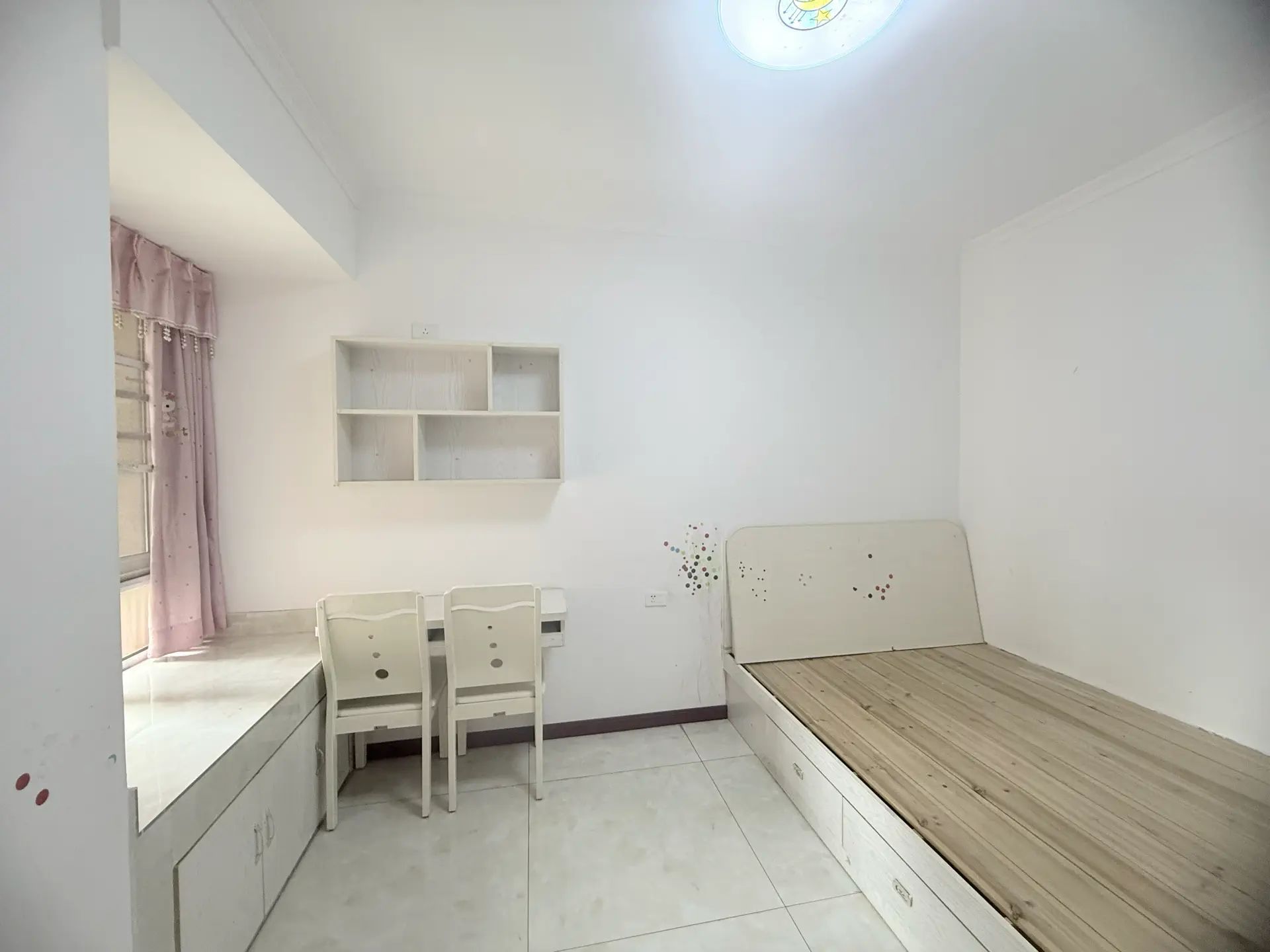 低价城西满庭春小三房，成色新好楼层拧包入住