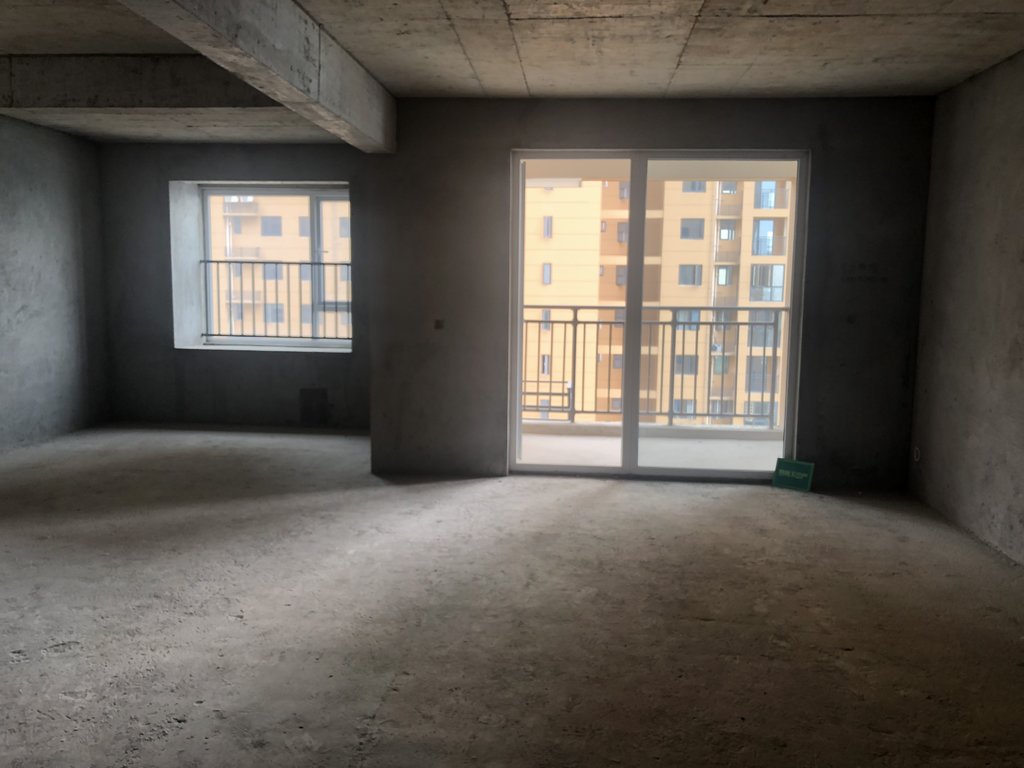 仙桃小学满庭春 毛坯小三房 看房方便 可按揭