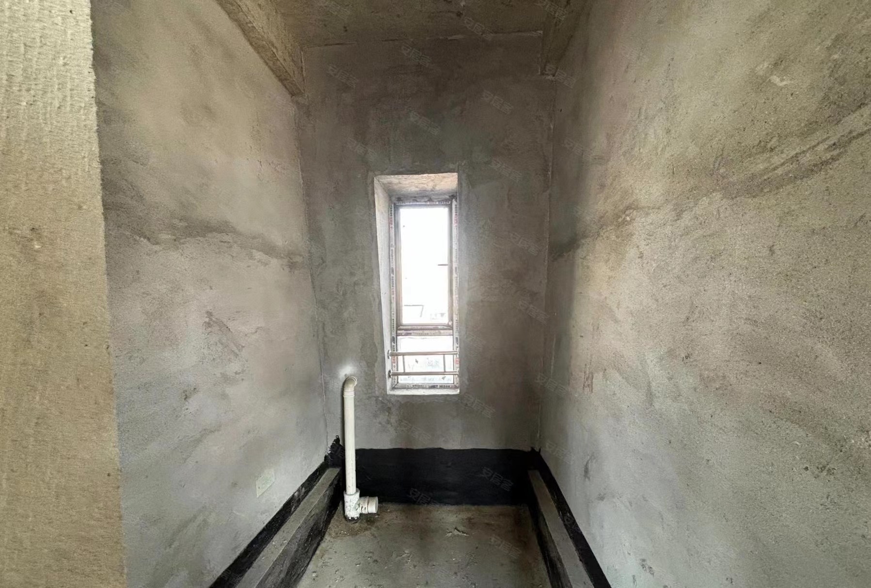 47，房东亏本出，城南忠心位置，电梯洋房，带大露台，证满二，户型视野好